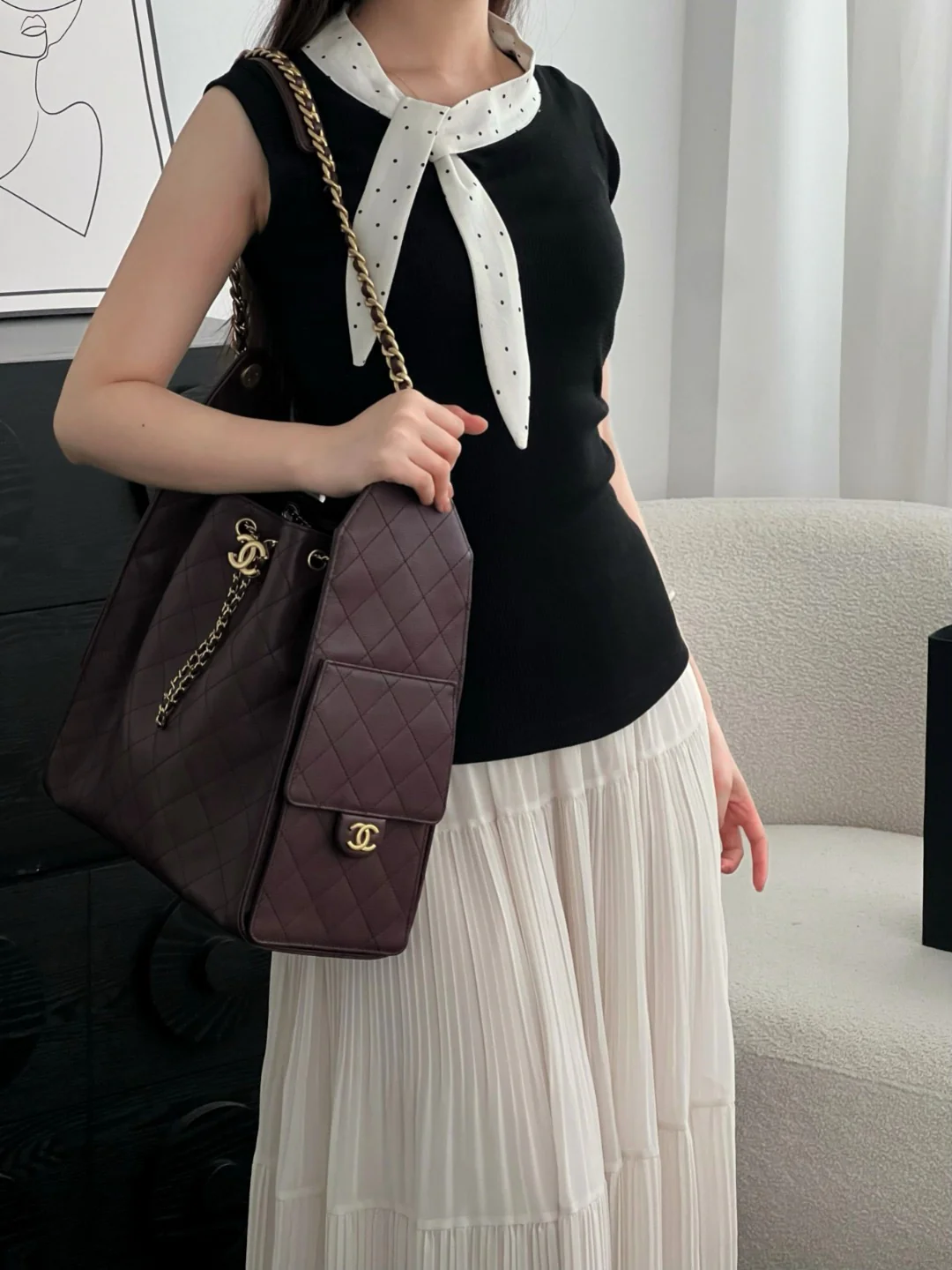 Chan 25A hobo bags