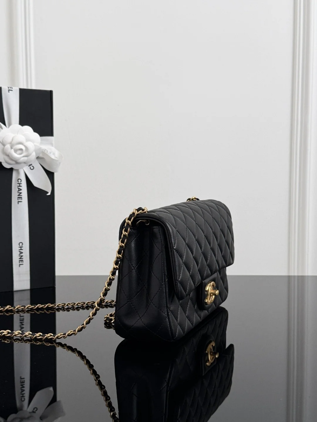 Chan 25B flap bag