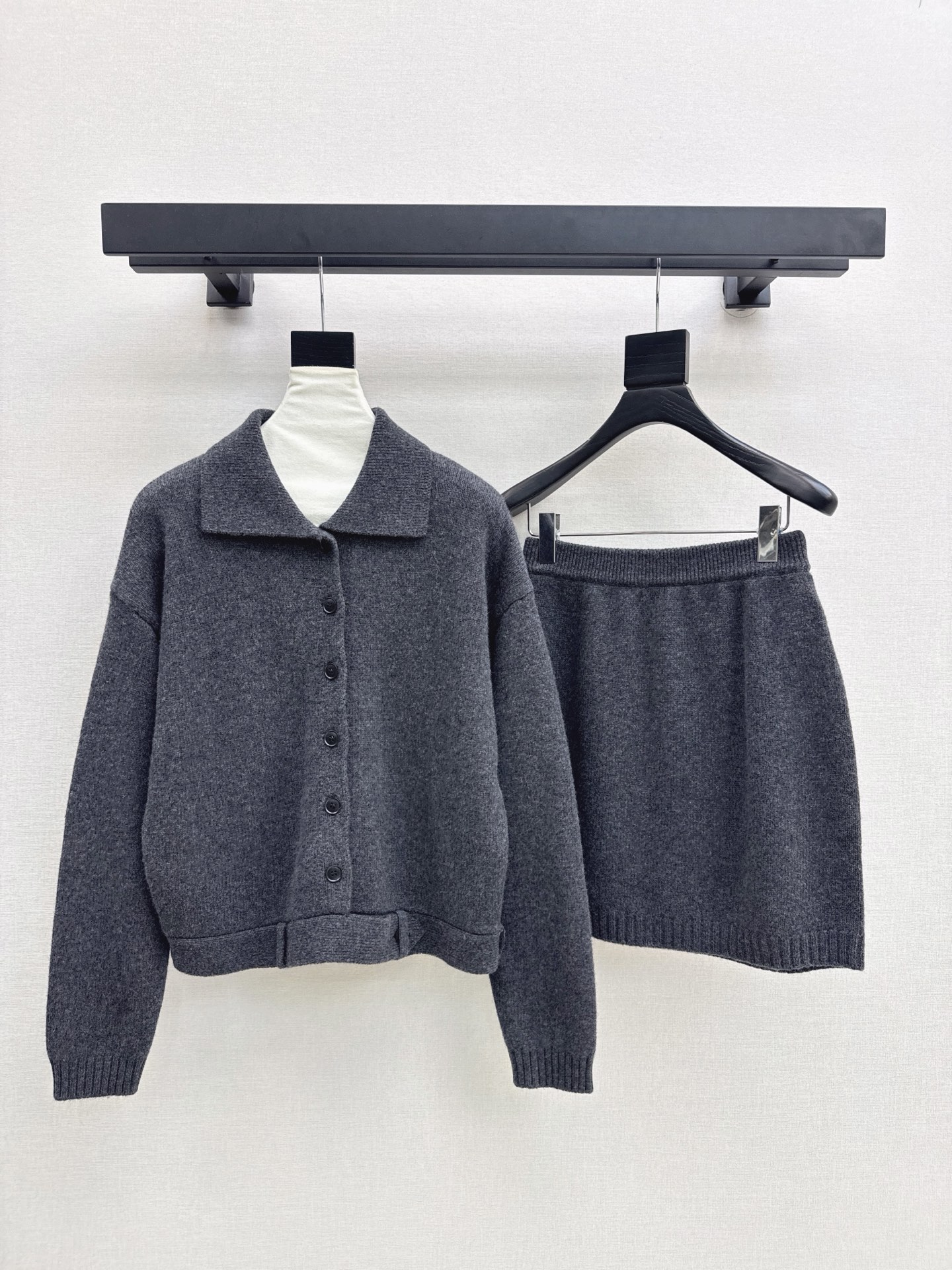 Max 26fw knit cardigan skirt sets