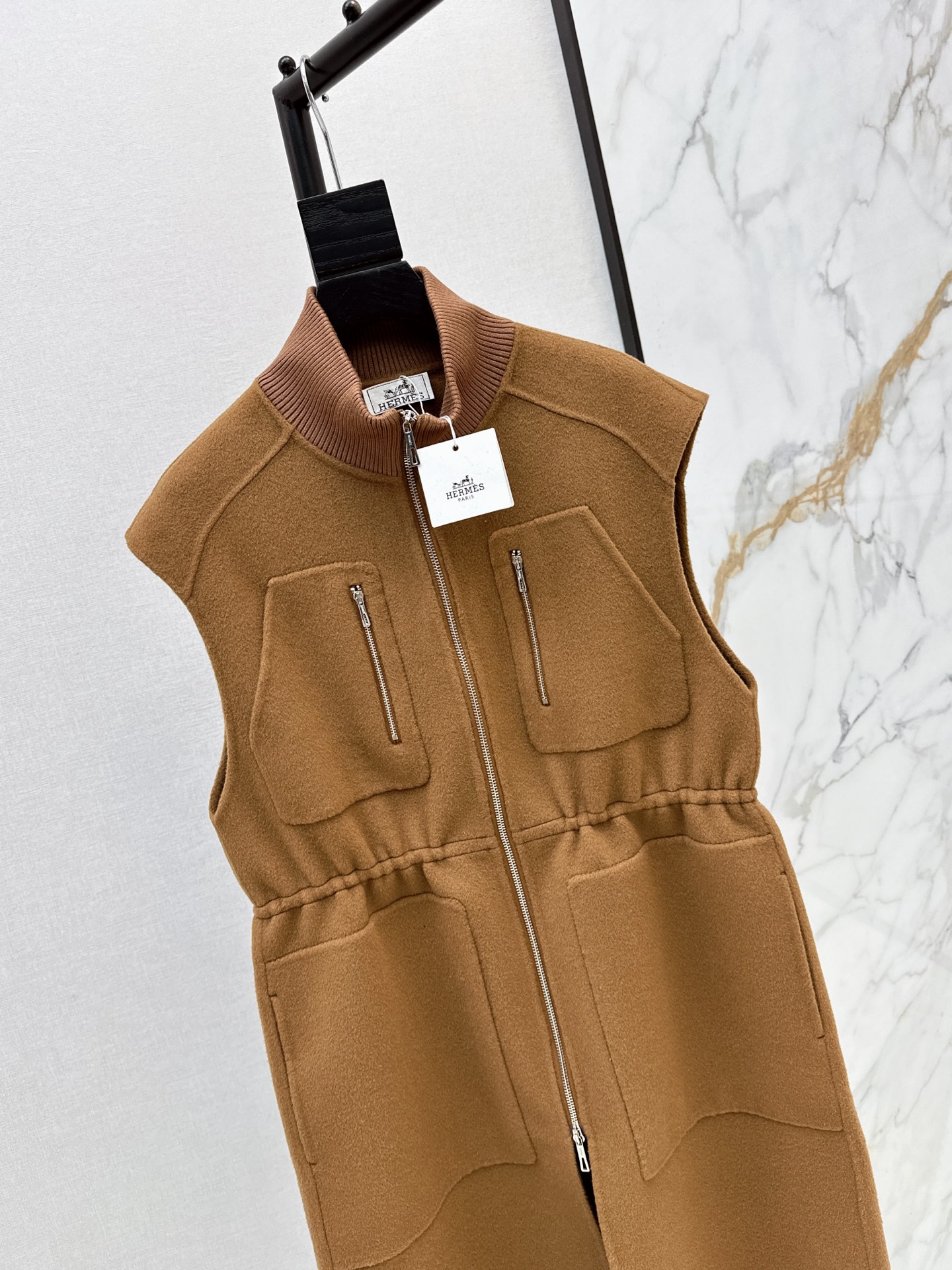 Her 26fw drawstring woolen vest