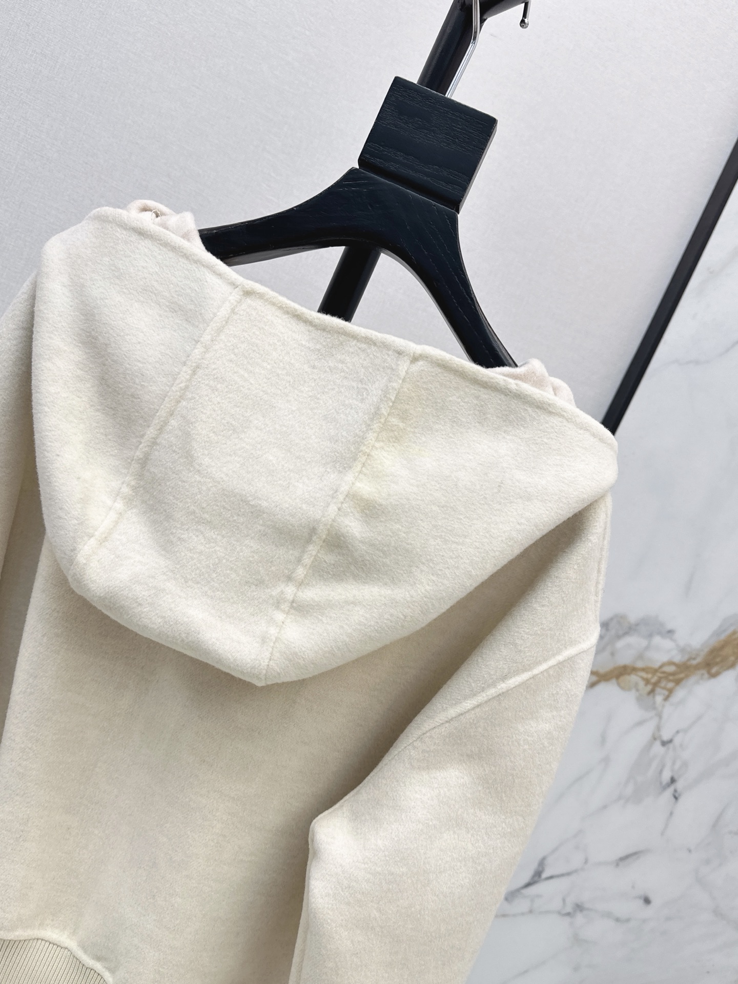 Her 26fw cashmere jacket