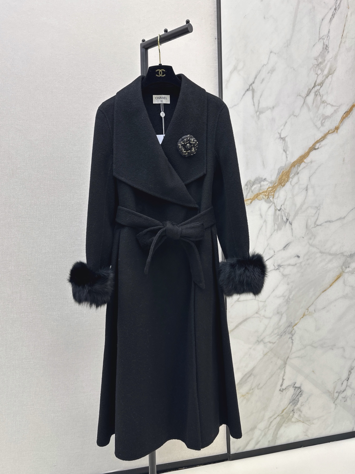Chan 26fw belted long coat with fur-effect cuffs