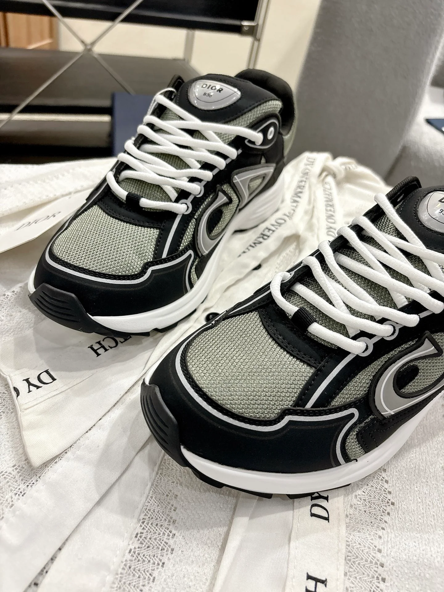 CD 25fw dad's shoes