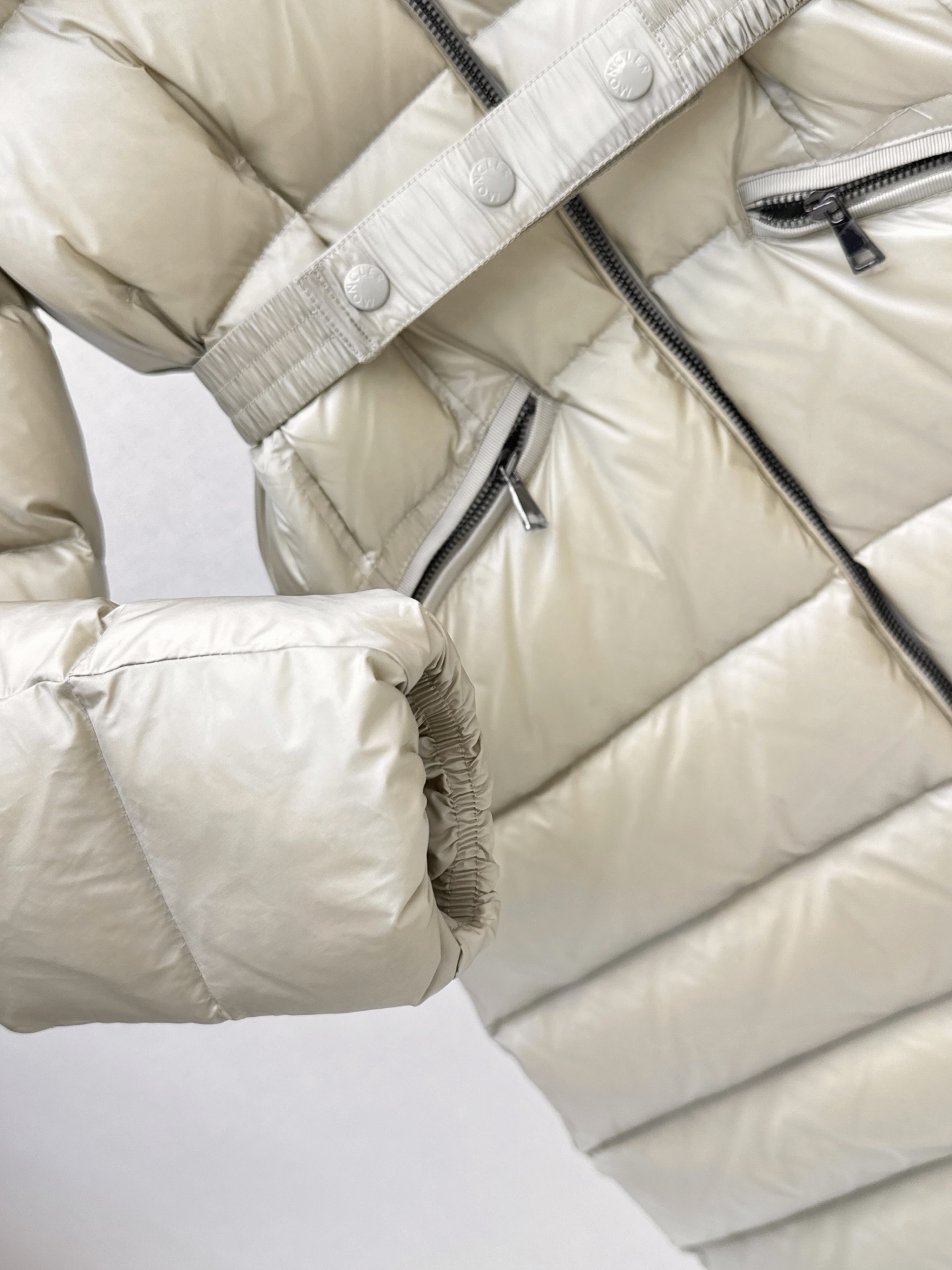 Monc 26fw fur-trim belted down jacket