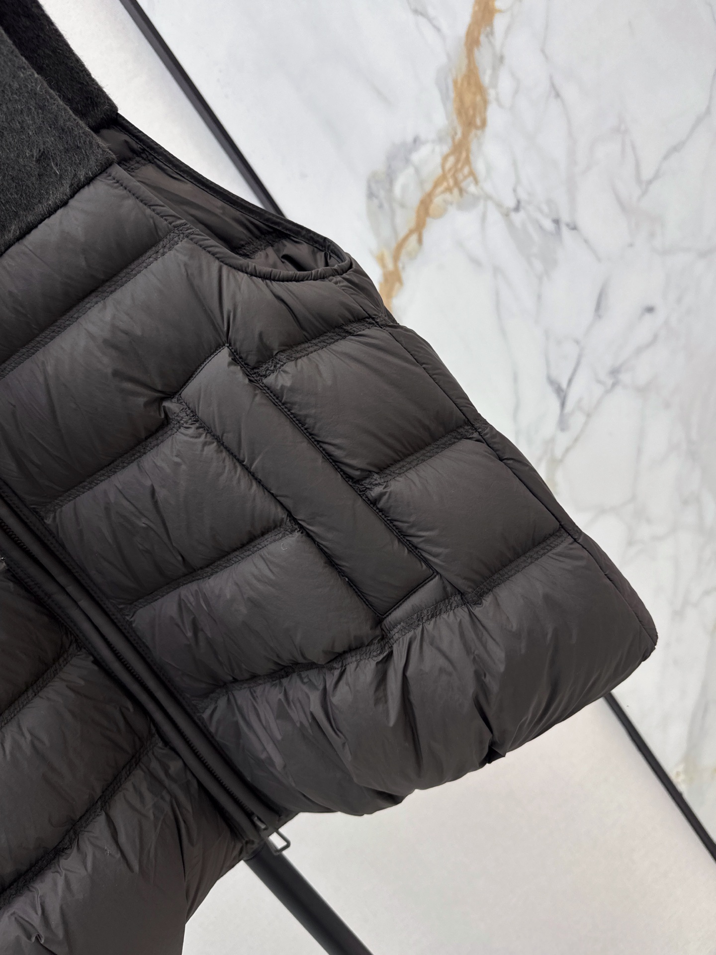 Max 26fw knit contract down vest