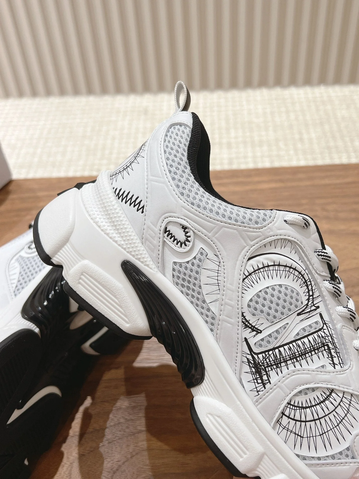 D chrono sneaker
