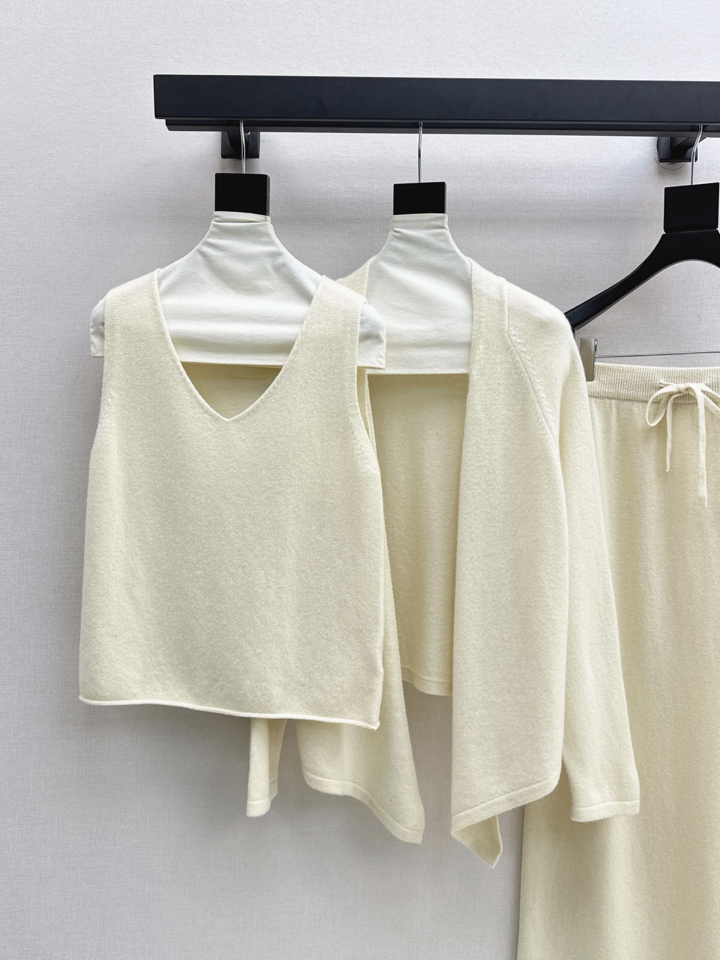 Max 26fw wool knit vest cardigan skirt sets
