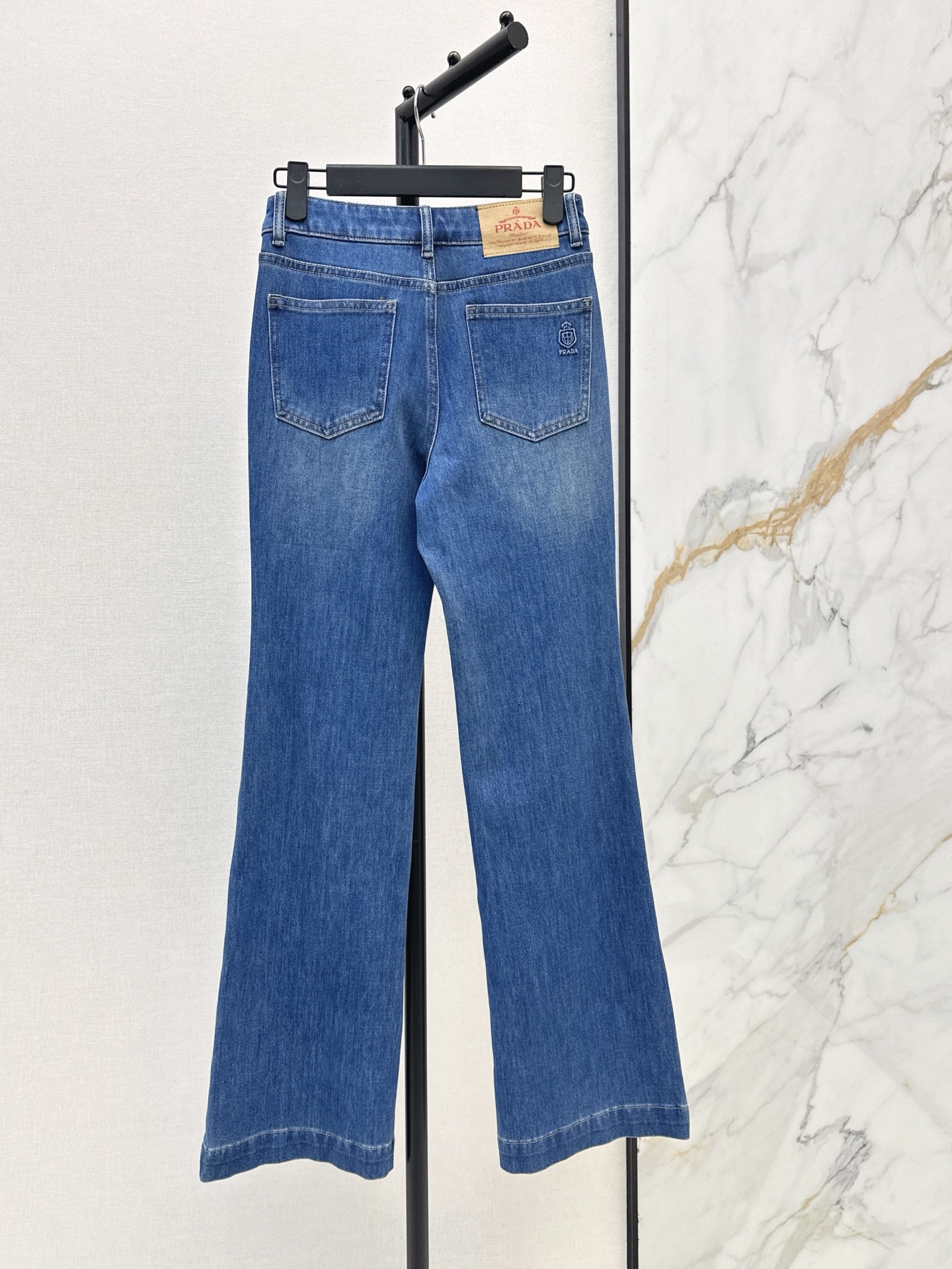 Pra 26fw flared jeans