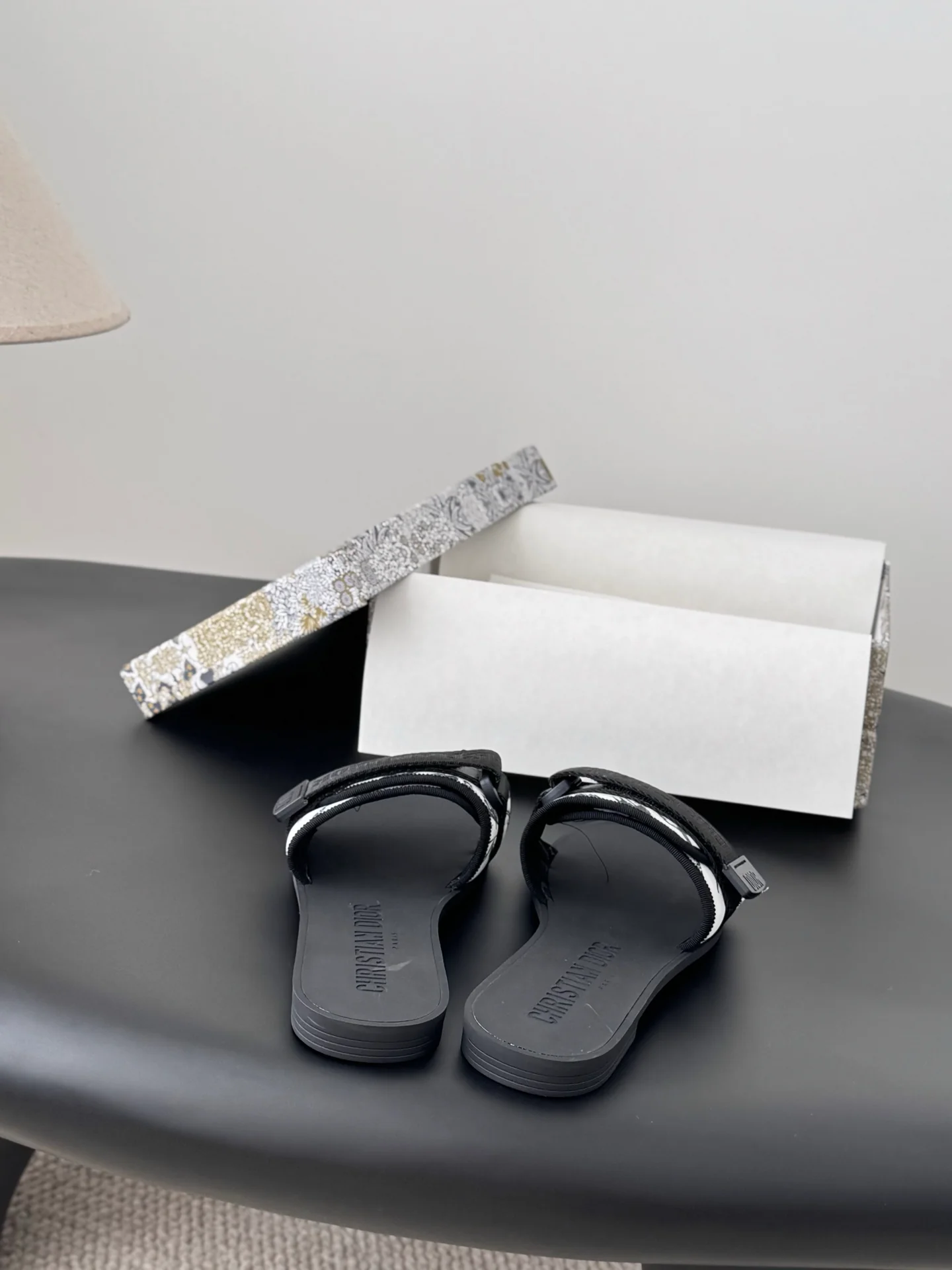 CD 25fw sandals