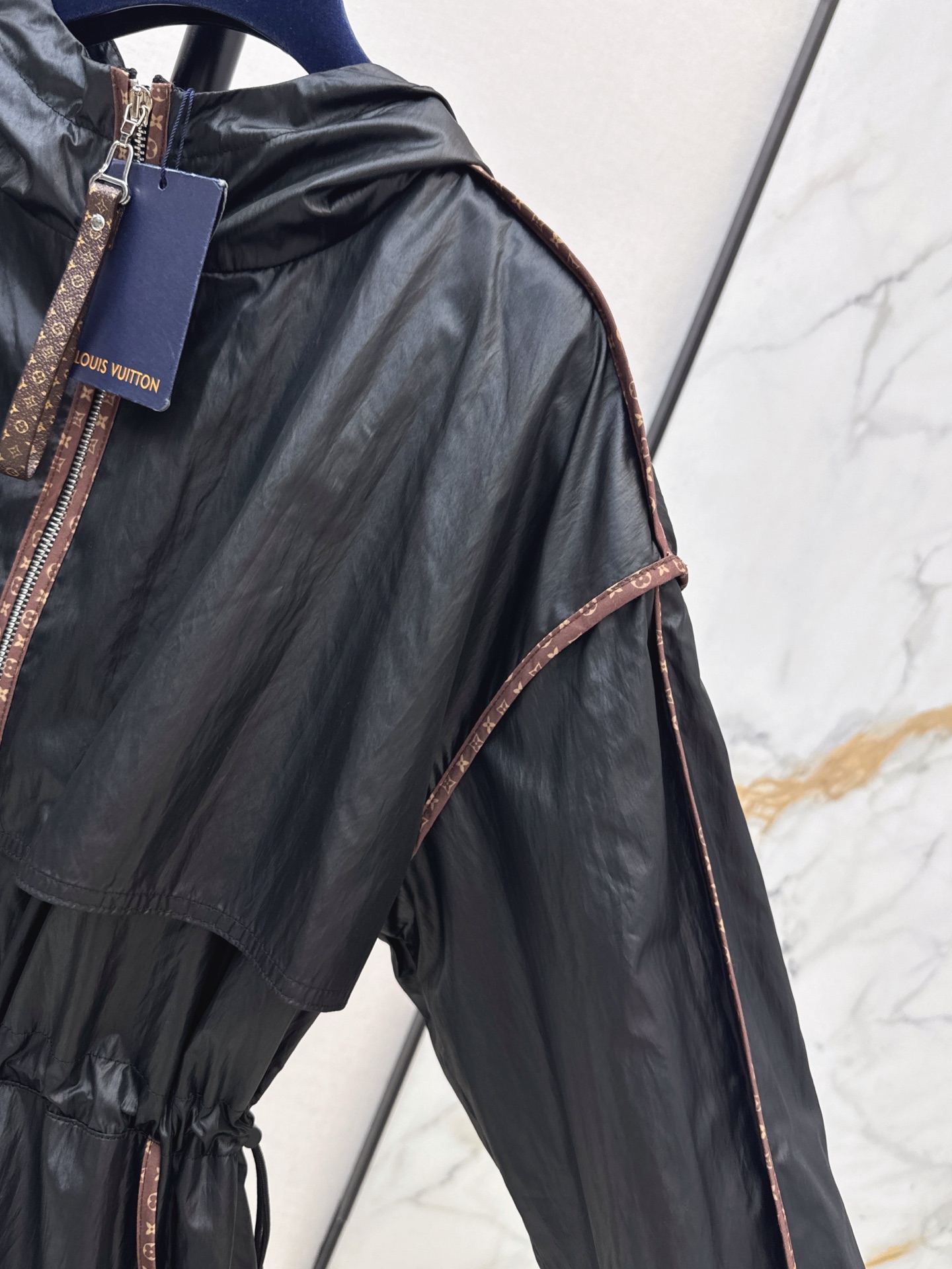 Loui 26fw hooded jacket