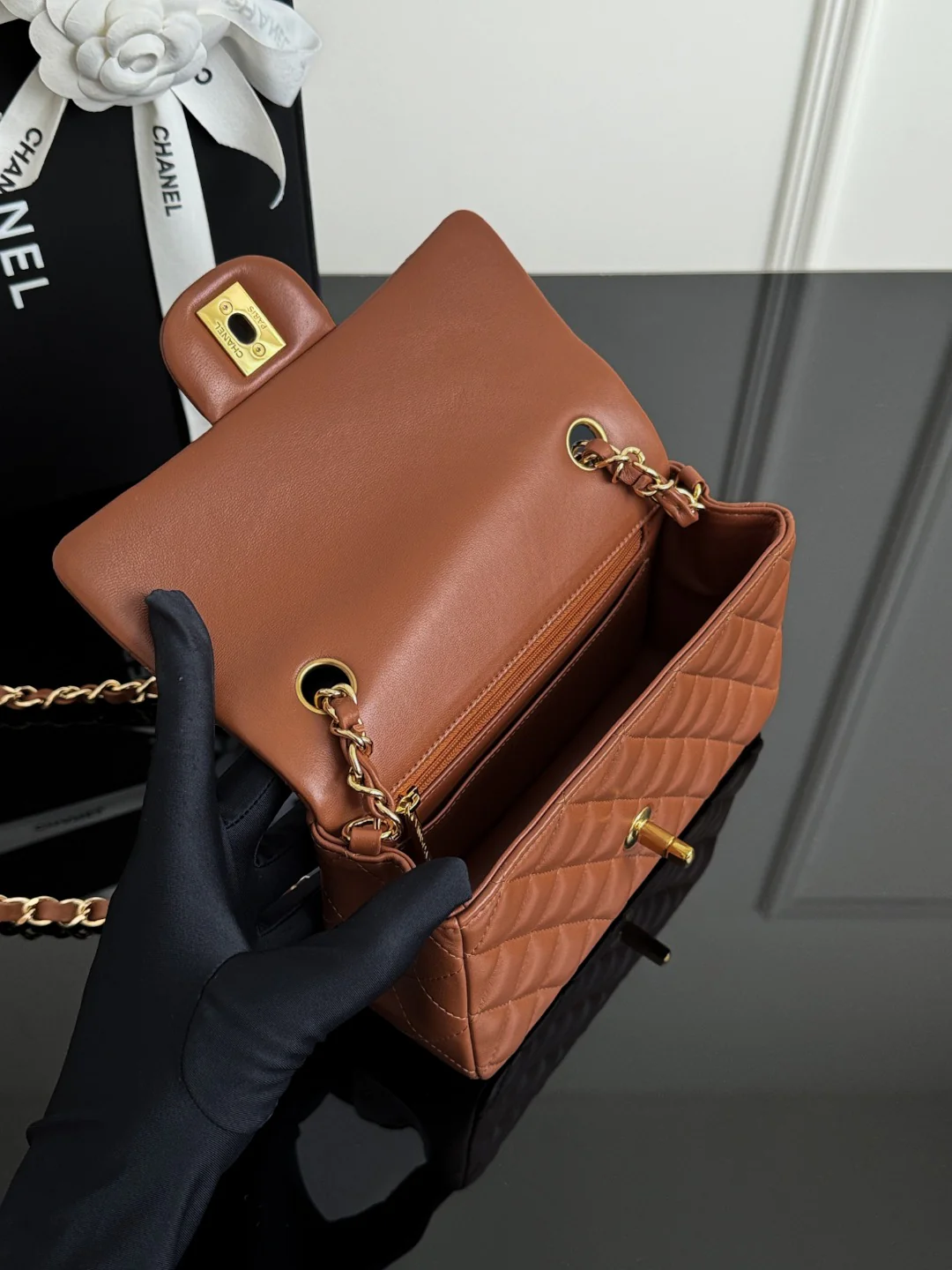 Chan cf20 chain shoulder bag