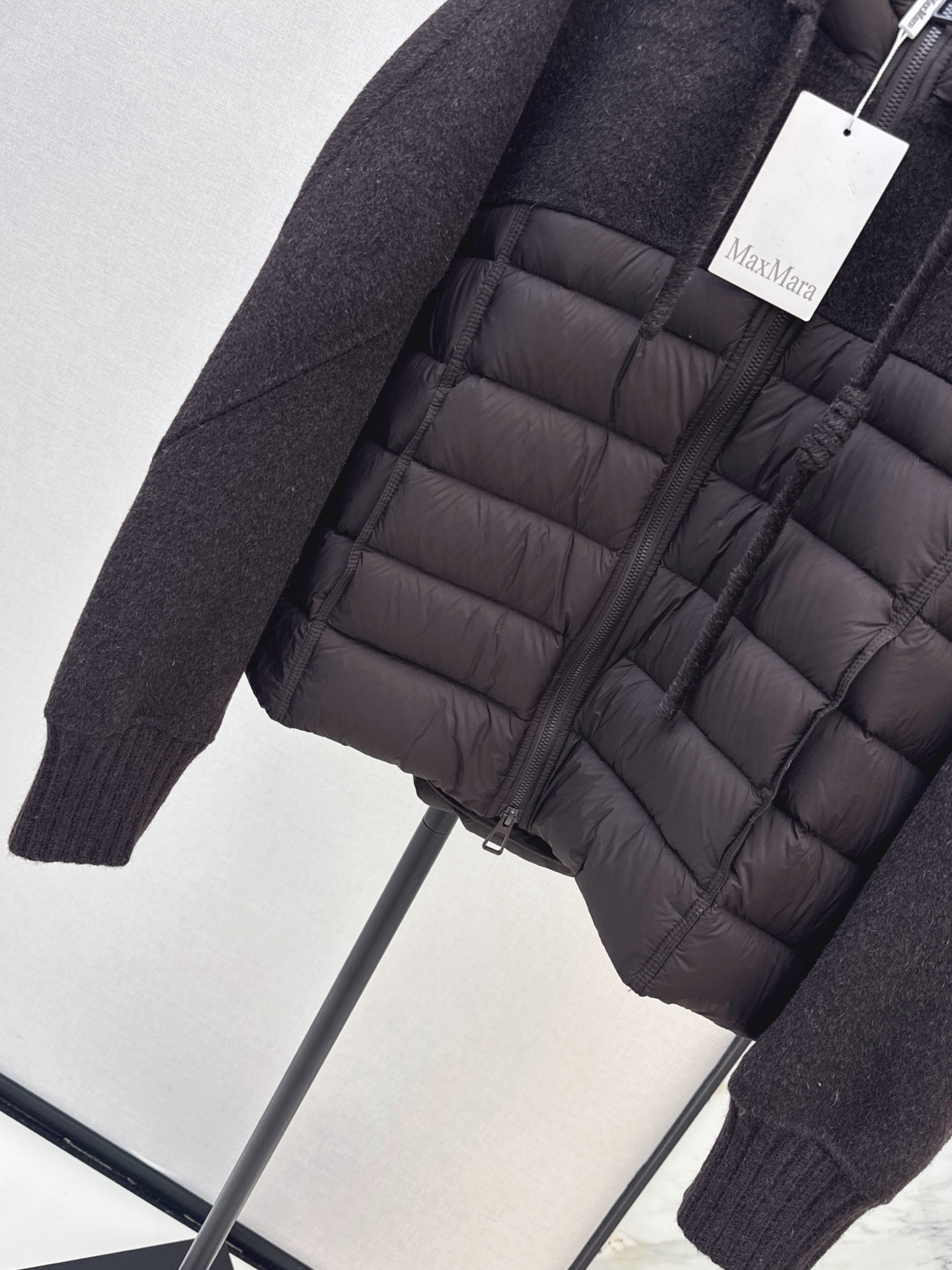 Max 26fw knit contract down jacket