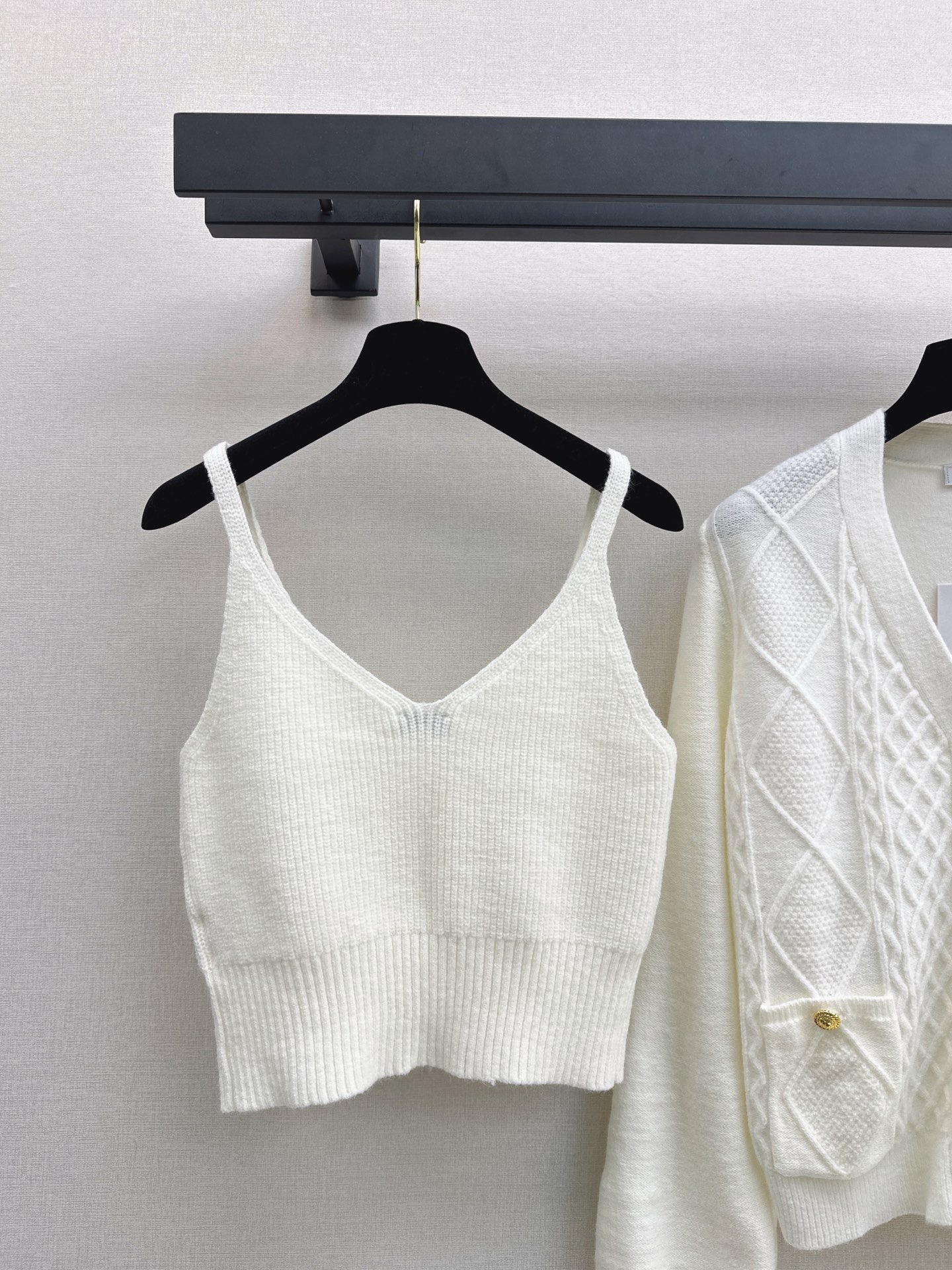 Chan 26fw cable knit camisole cardigan sets