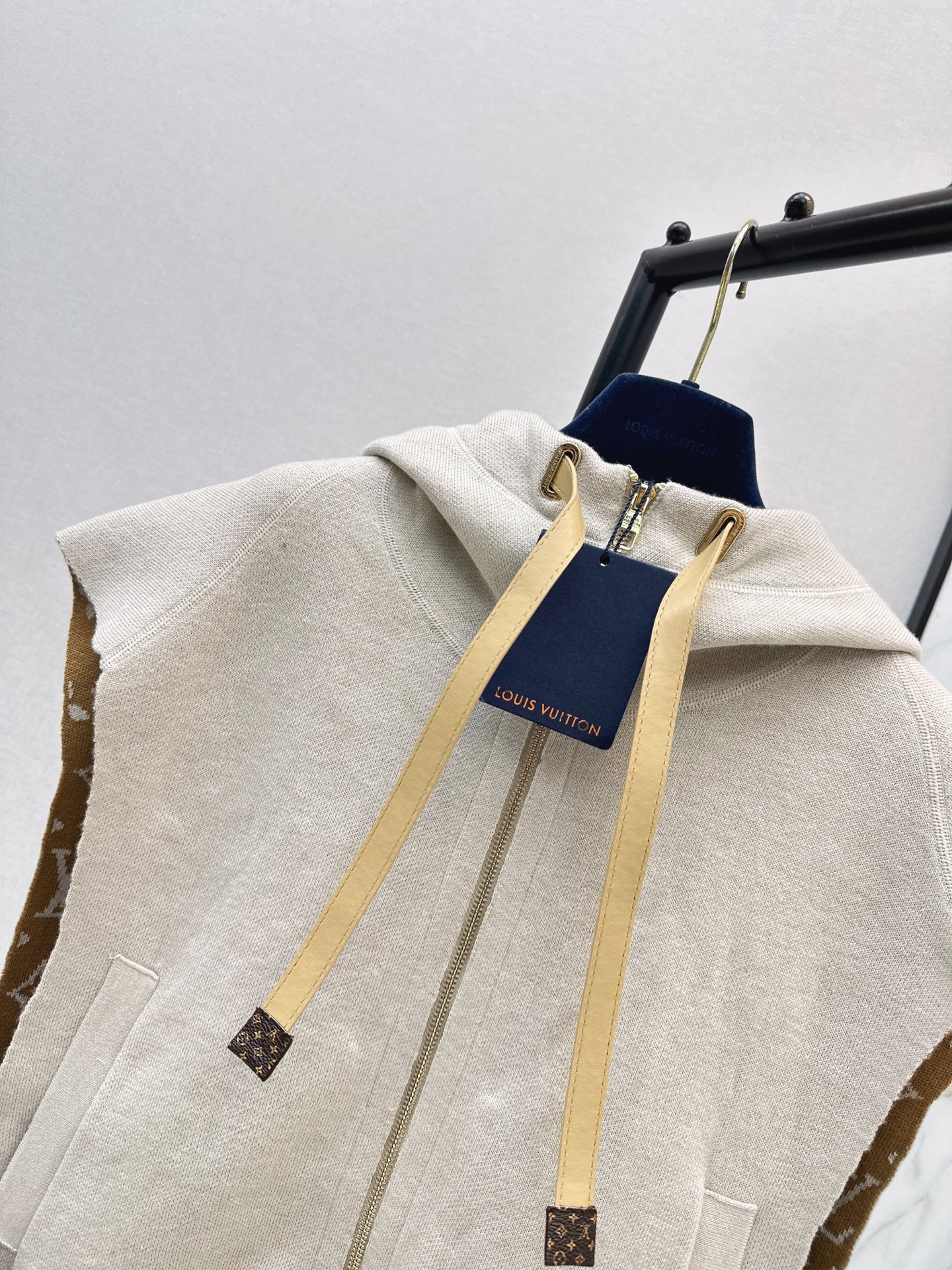 Loui 26ss hooded cape vest jacket