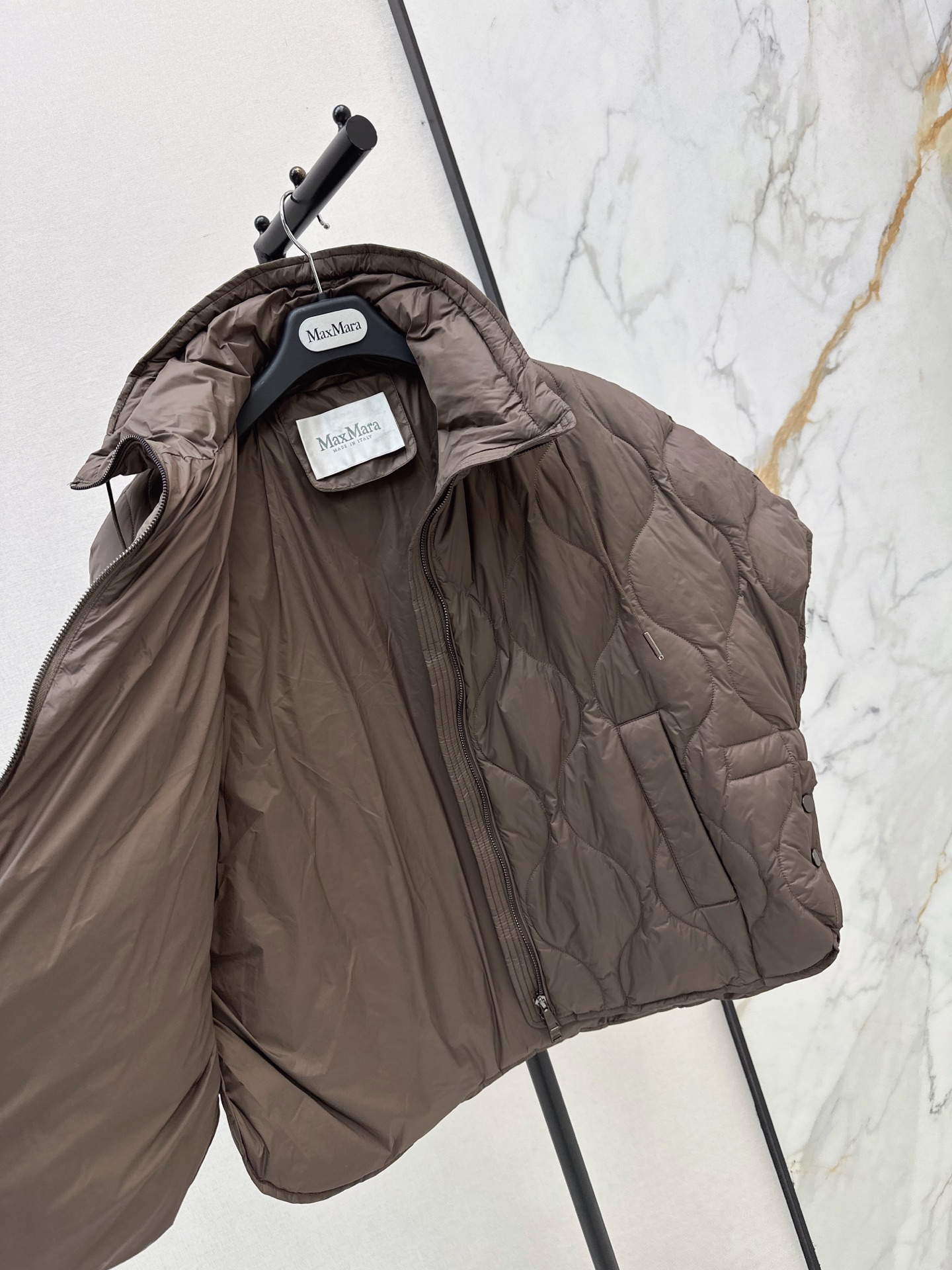 Max 26fw down vest jacket
