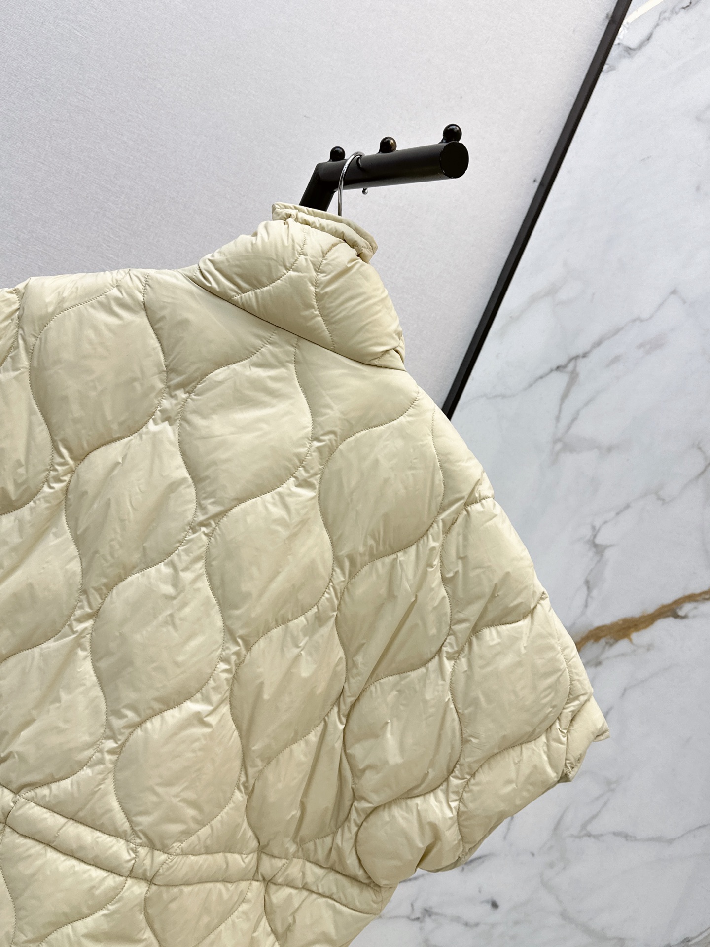 Max 26fw down vest jacket
