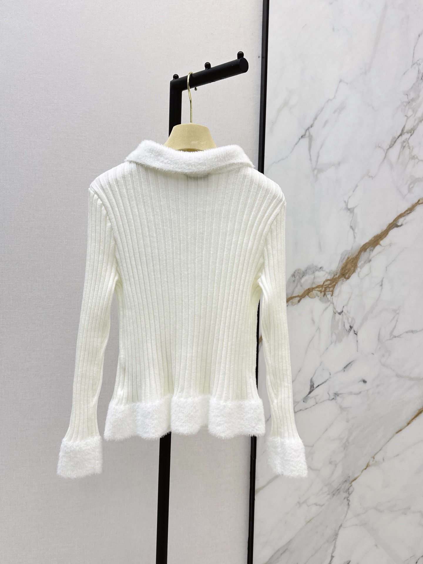 Miu 26fw ribbed knit cardigan