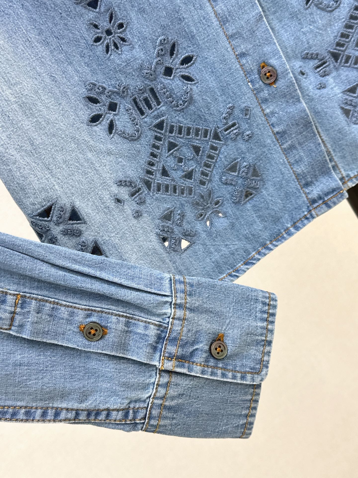 ES 26fw embroidery shirt
