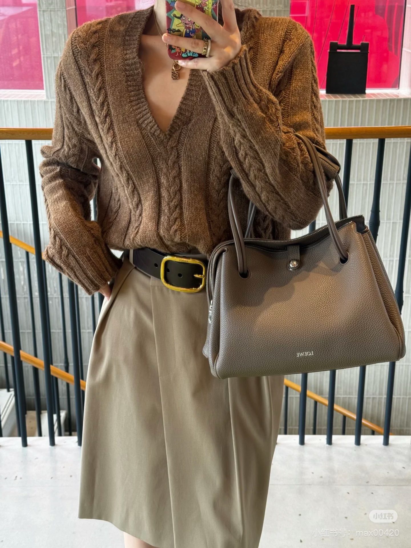 Loe 26fw cashmere sweater
