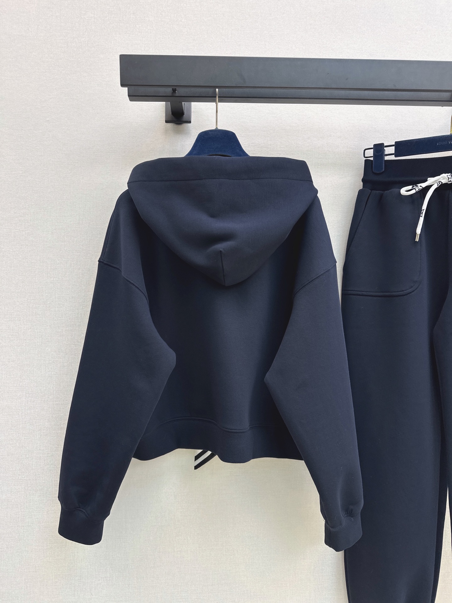 Loui 26fw scarf hhdie pants sets