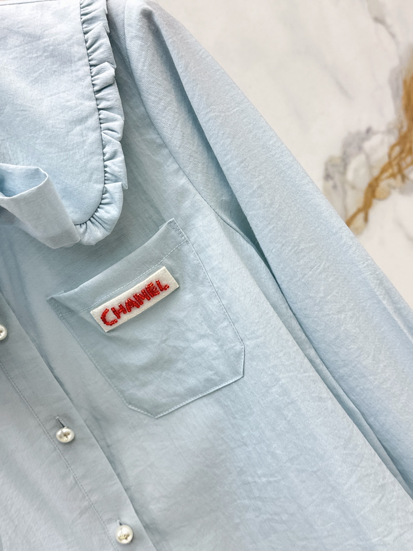 Chan 26fw ruffle ribbon shirt