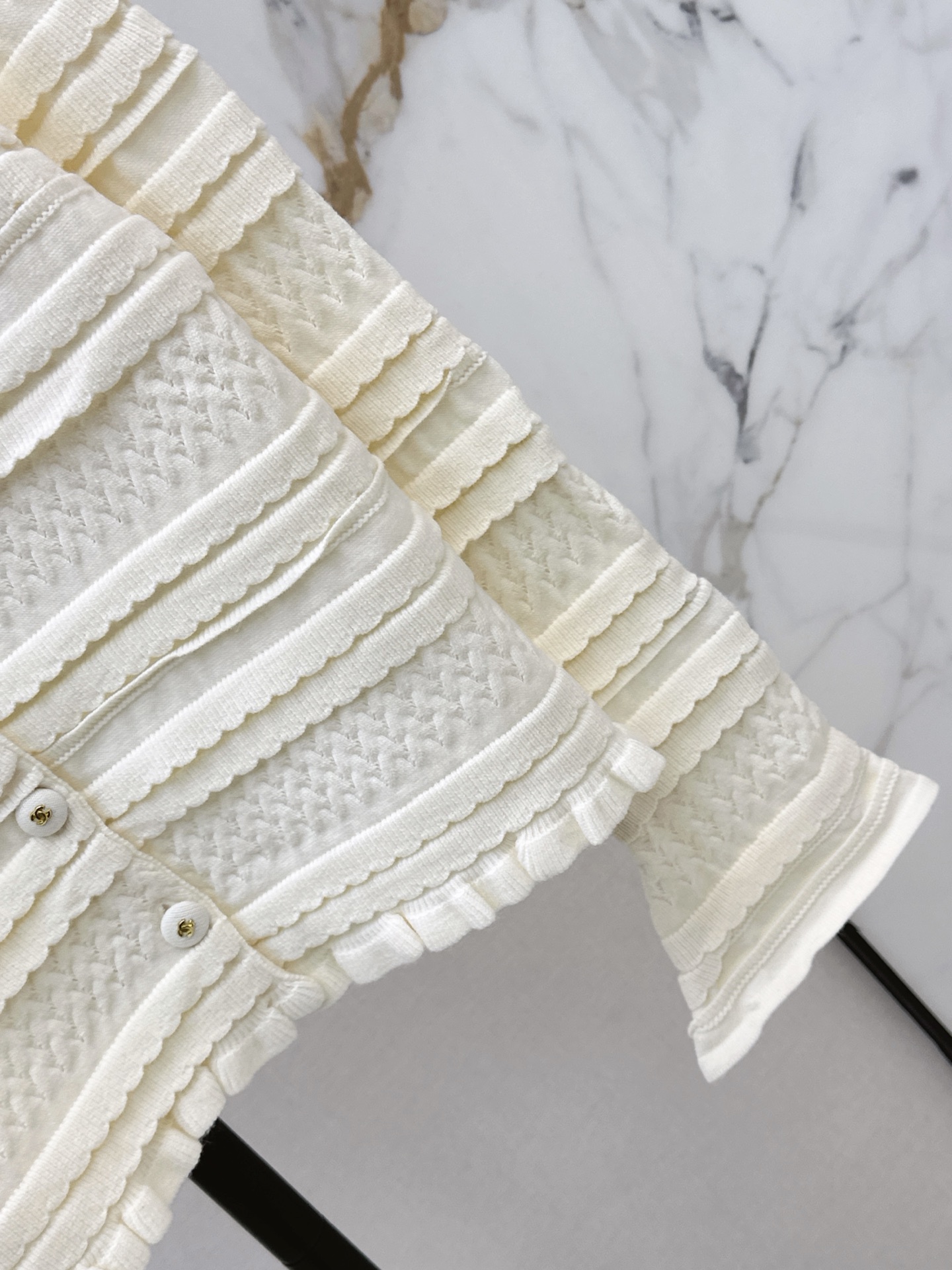 Chan 26fw ruffle knit cardigan