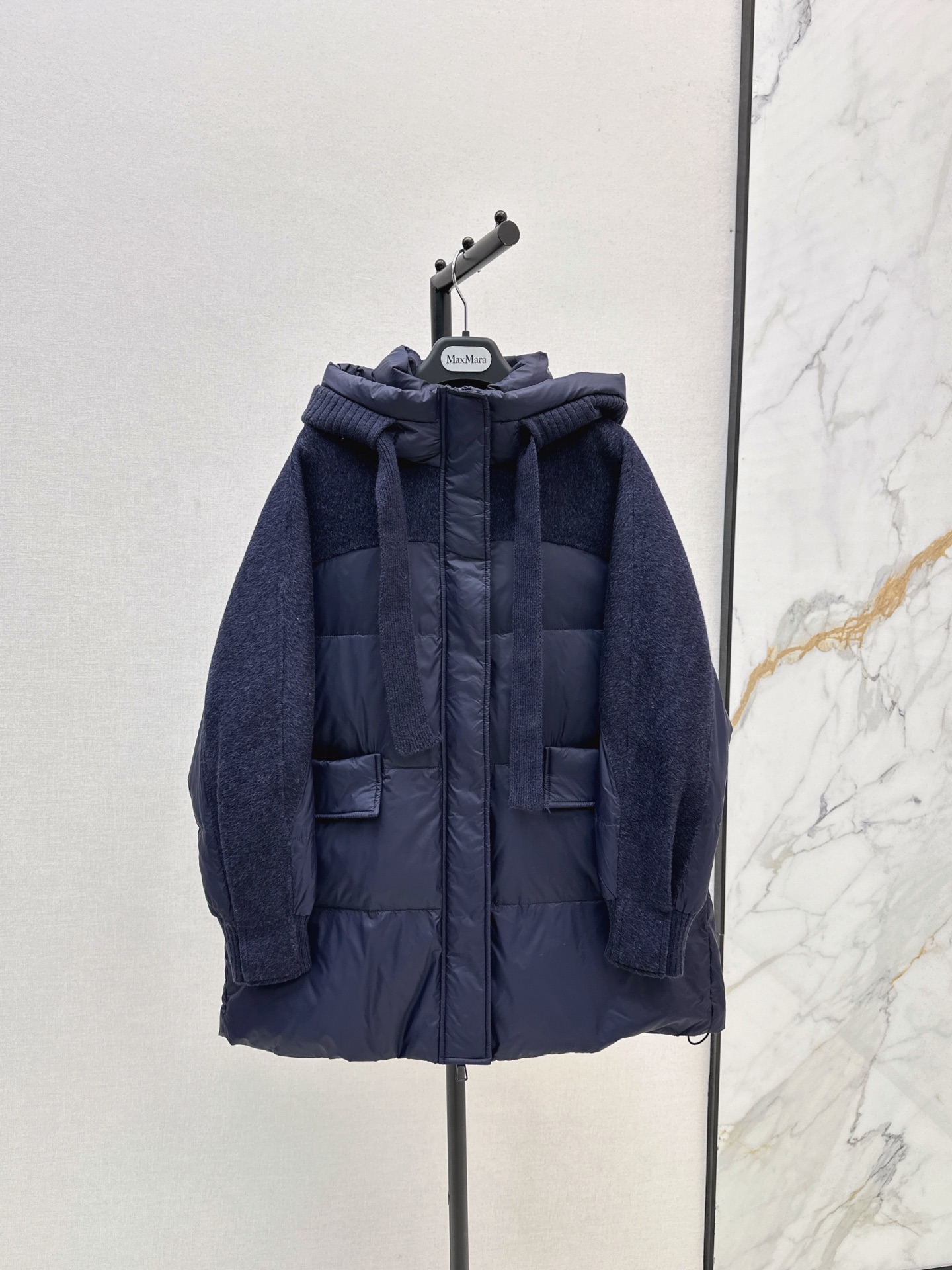 Max 26fw knit contract hooded down jacket