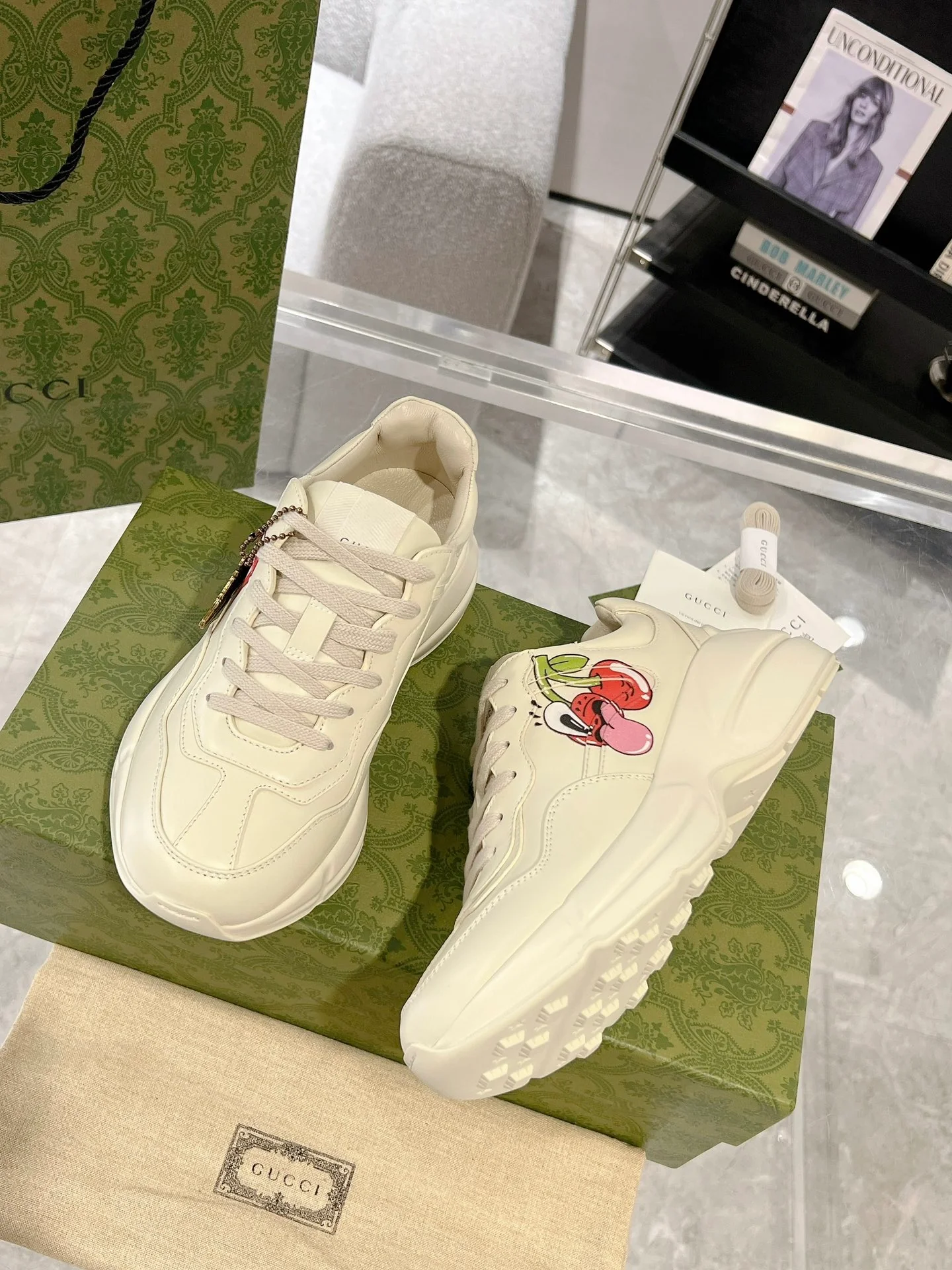 Gucc 25fw dad's shoes