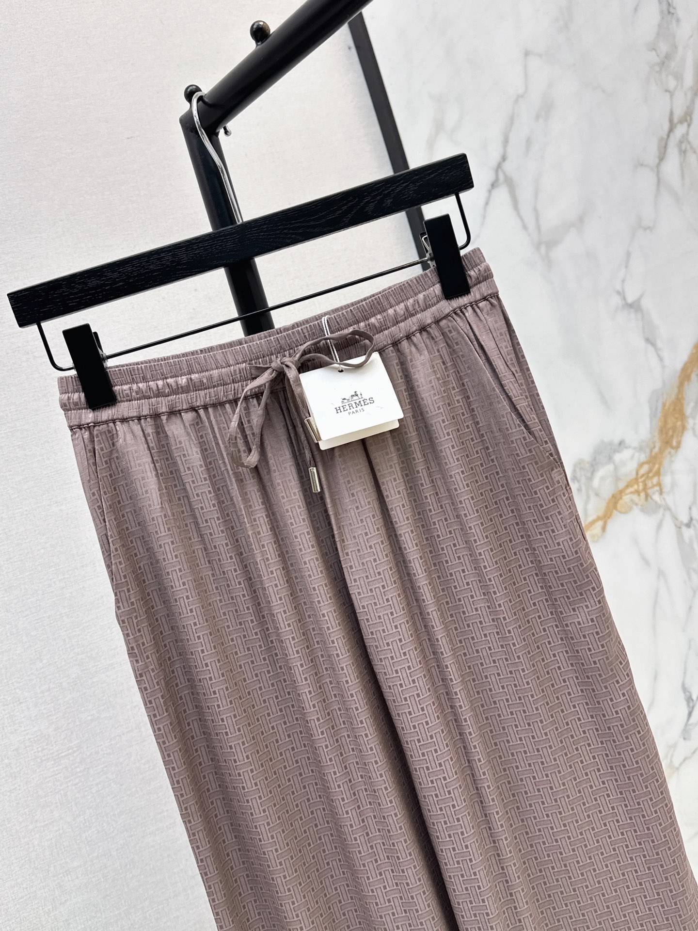 Her 26fw straight-leg pants