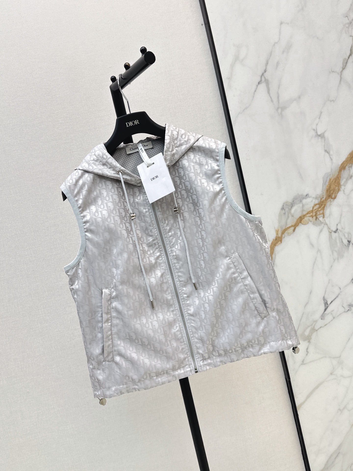 CD 26fw hooded vest jacket