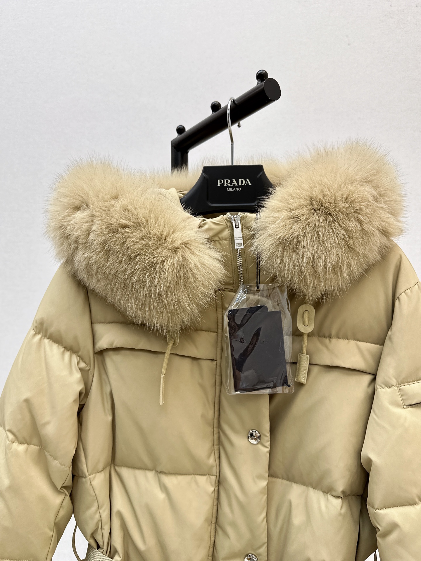 Pra 26fw hooded down jacket