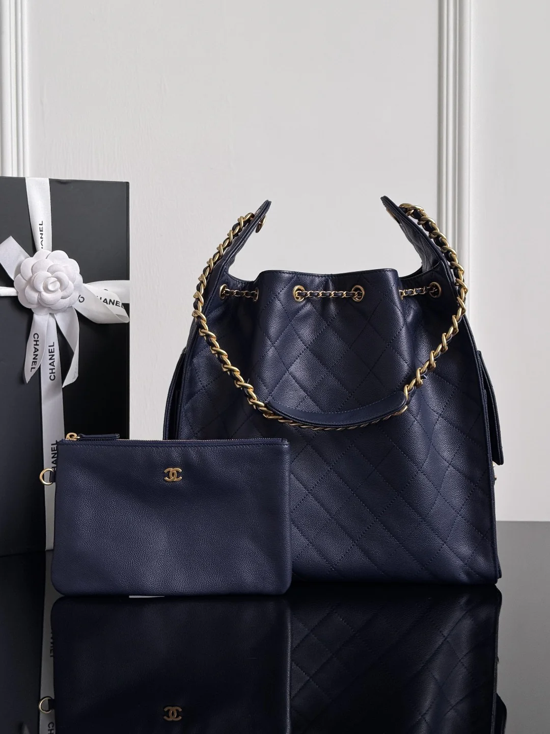 Chan 25A hobo bags