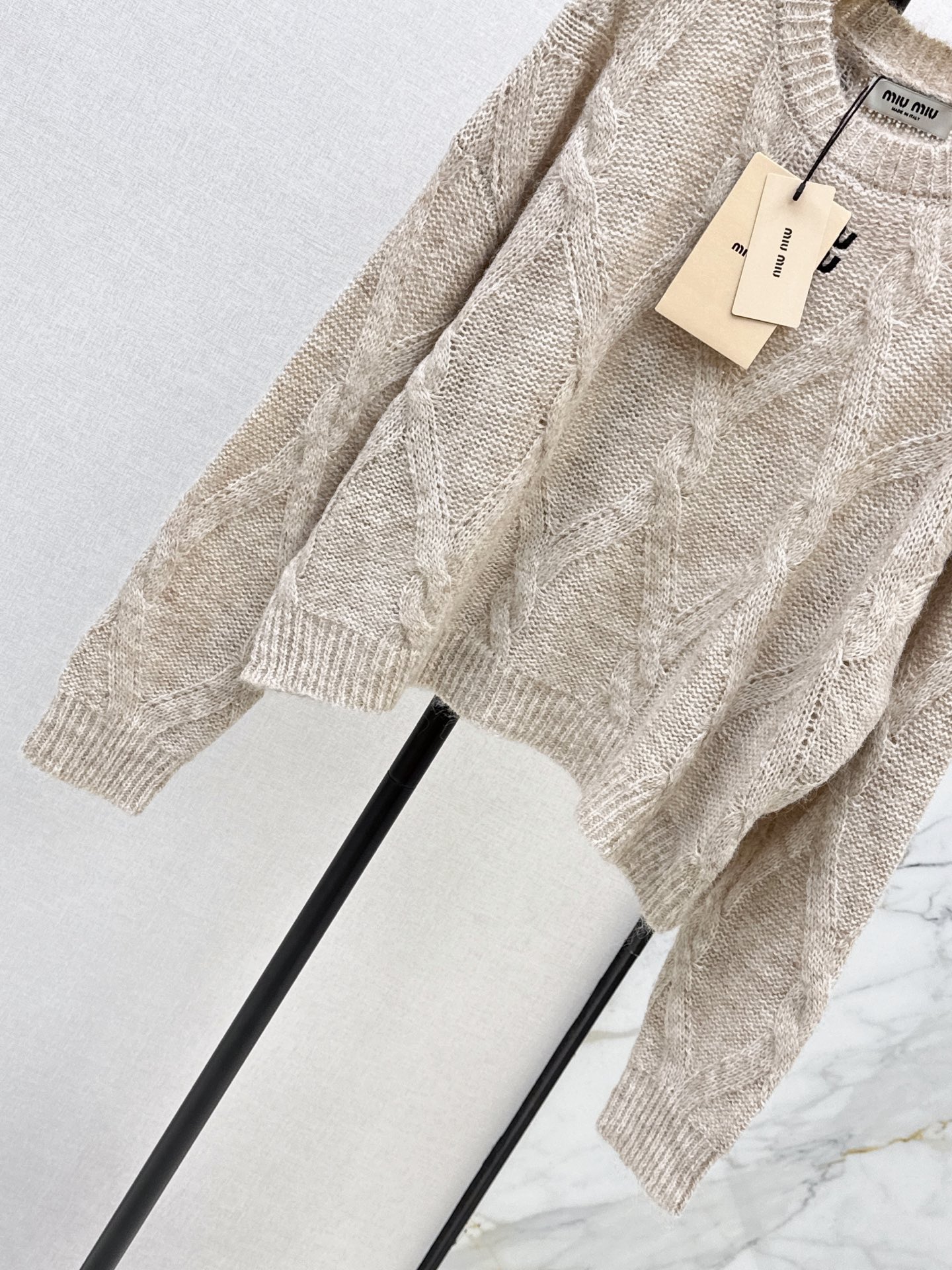 Miu 26fw letter embroidery sweater