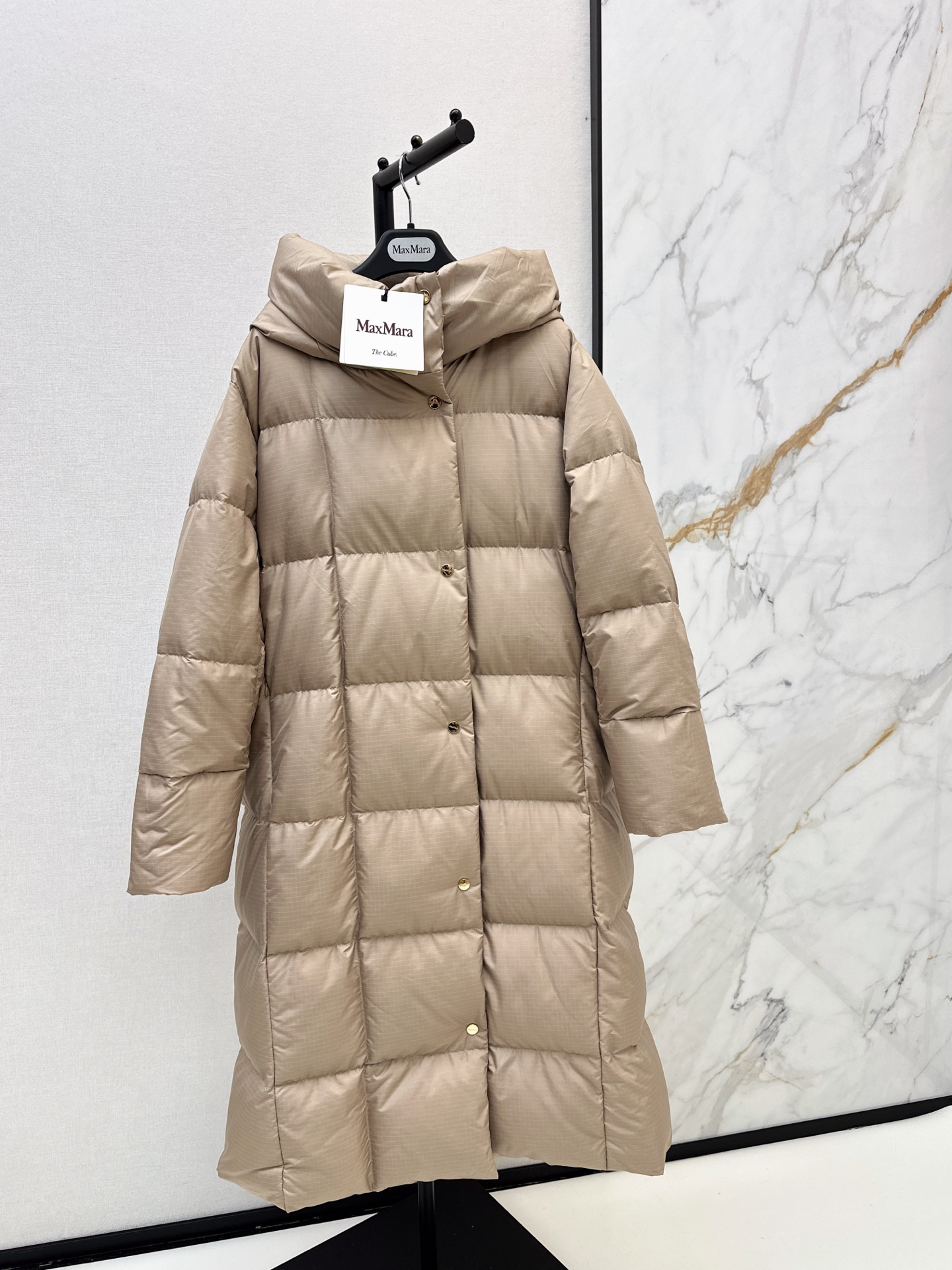 Max 26fw hooded long down jacket