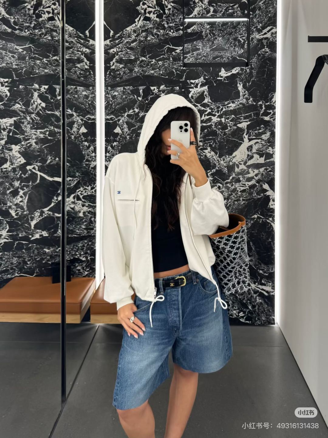 Celi 26fw zip-up hoodie