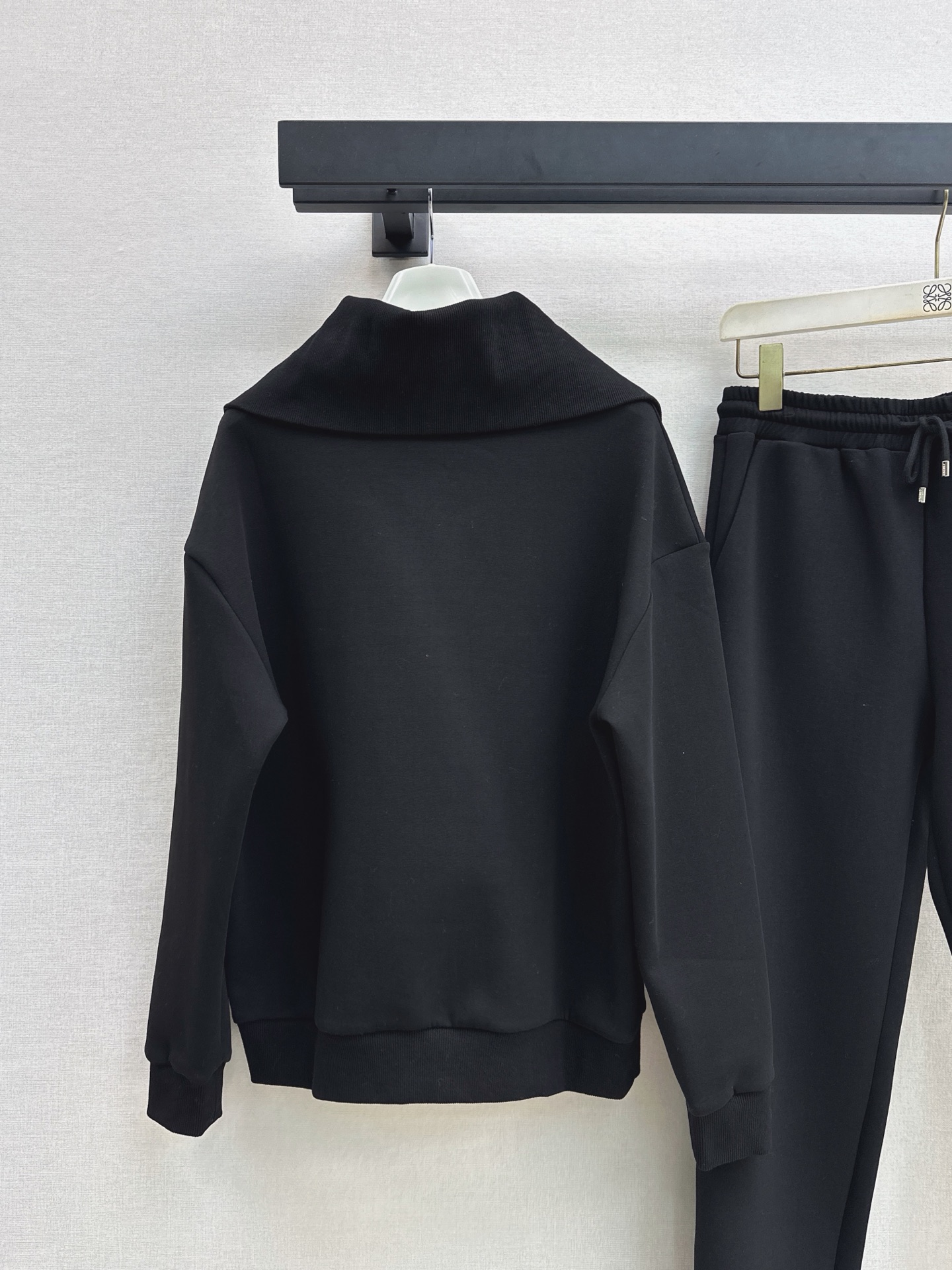 Loe 26fw half-zip sweatshirt pants sets