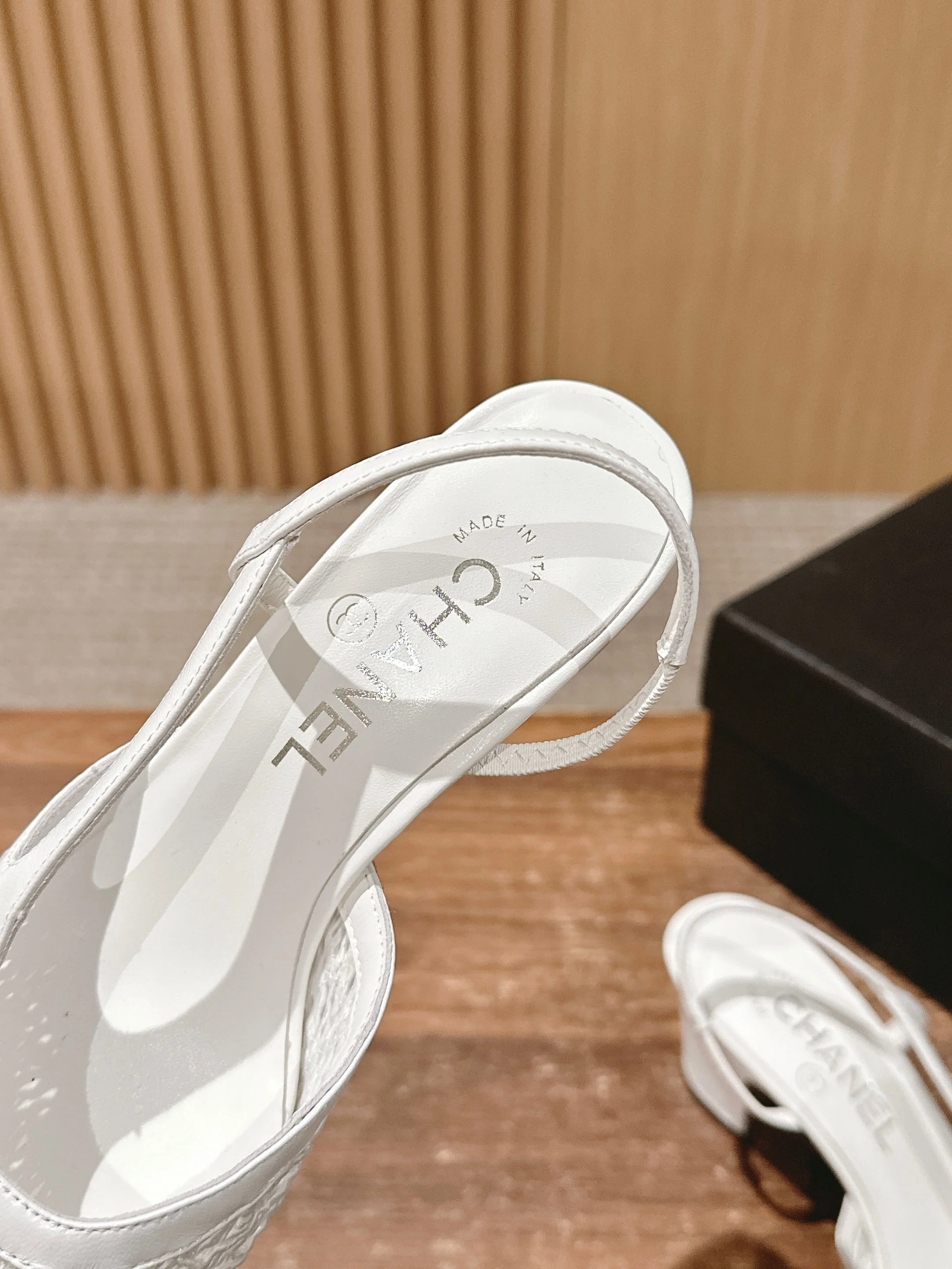 Chan 25fw lace slingback chunky heels
