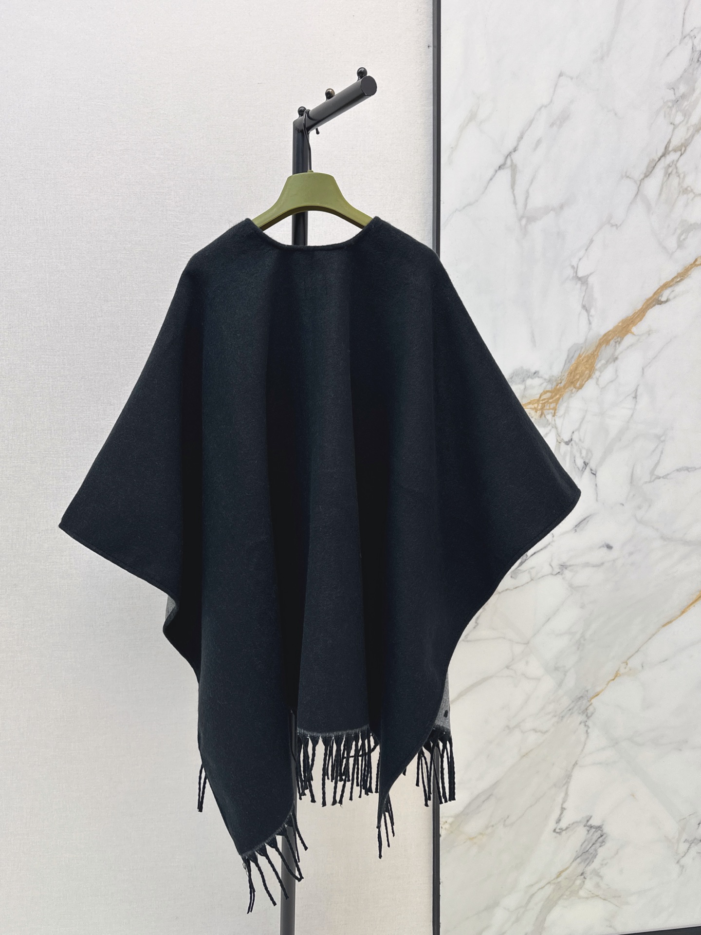 Guc 26fw wool shawls cape