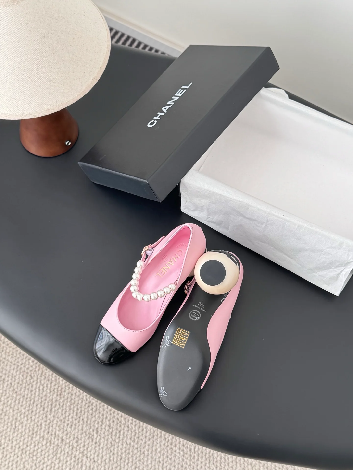 Chan 26ss pearl mary jane flats