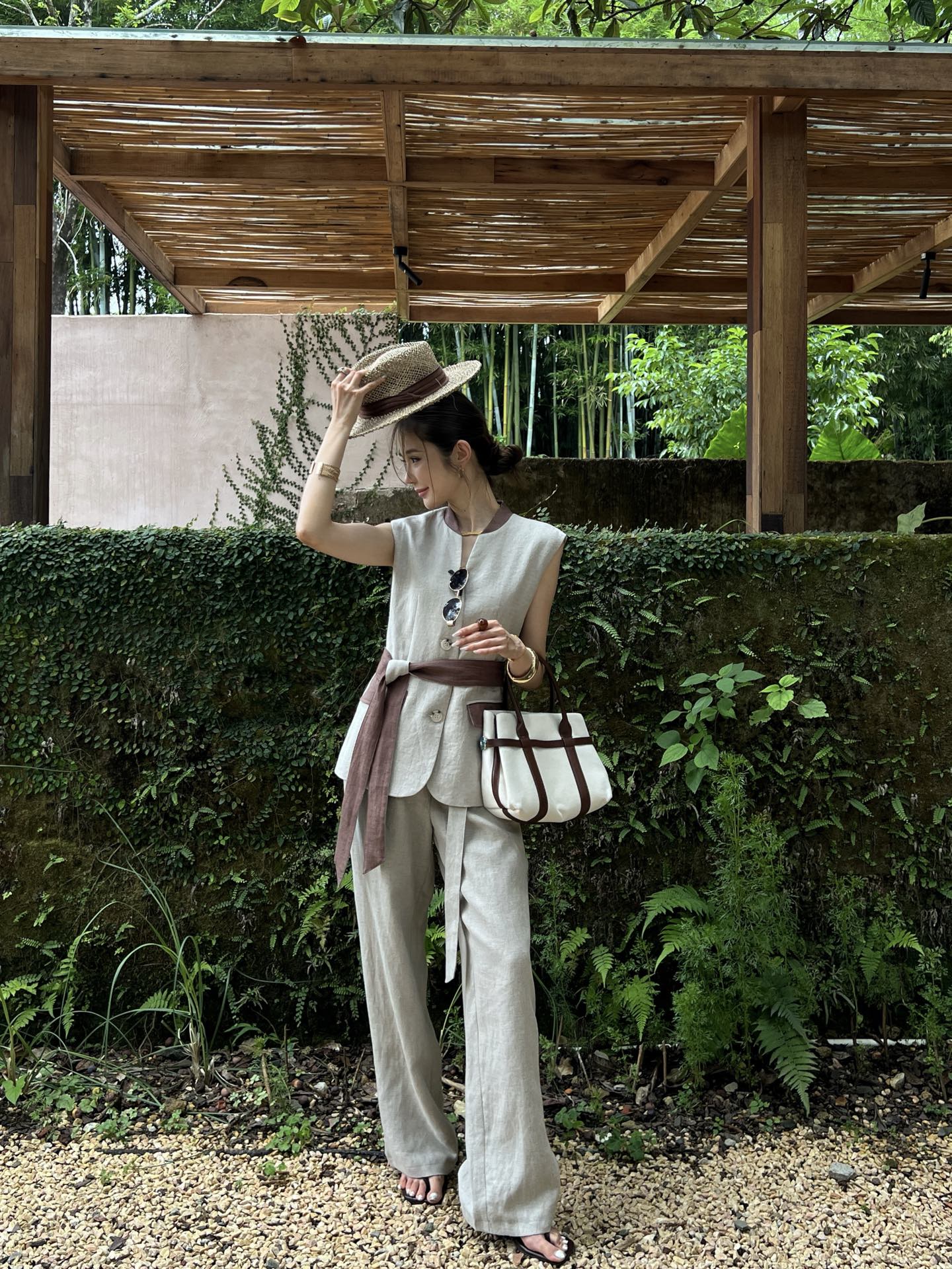 Brun 26ss linen waistcoats