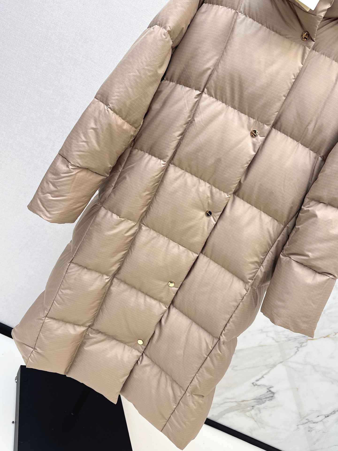 Max 26fw hooded long down jacket
