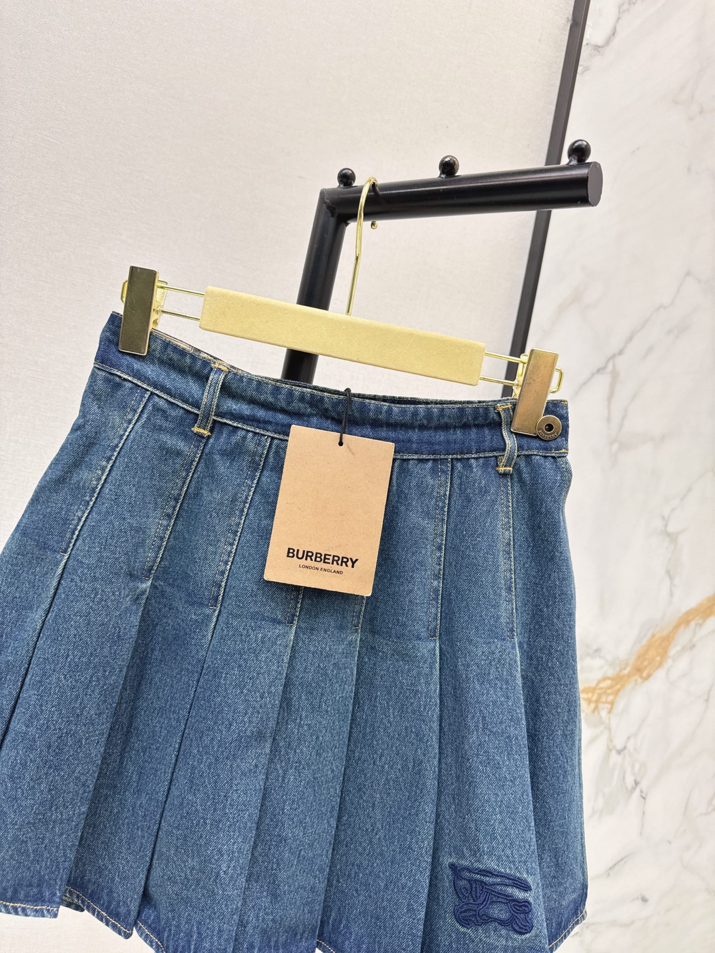 Bur 26fw pleated denim skirt