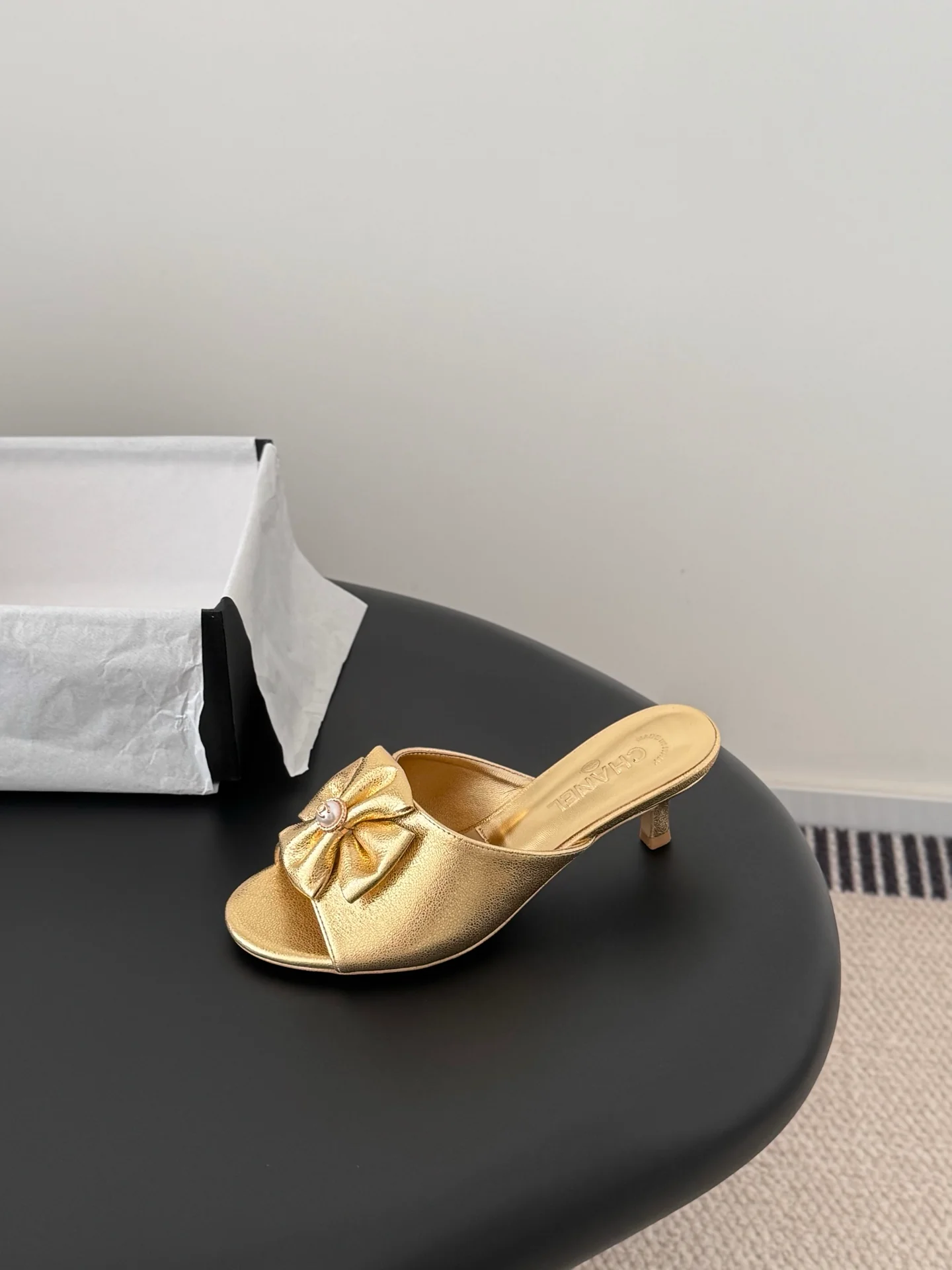 Chan 26ss kitten heel slides