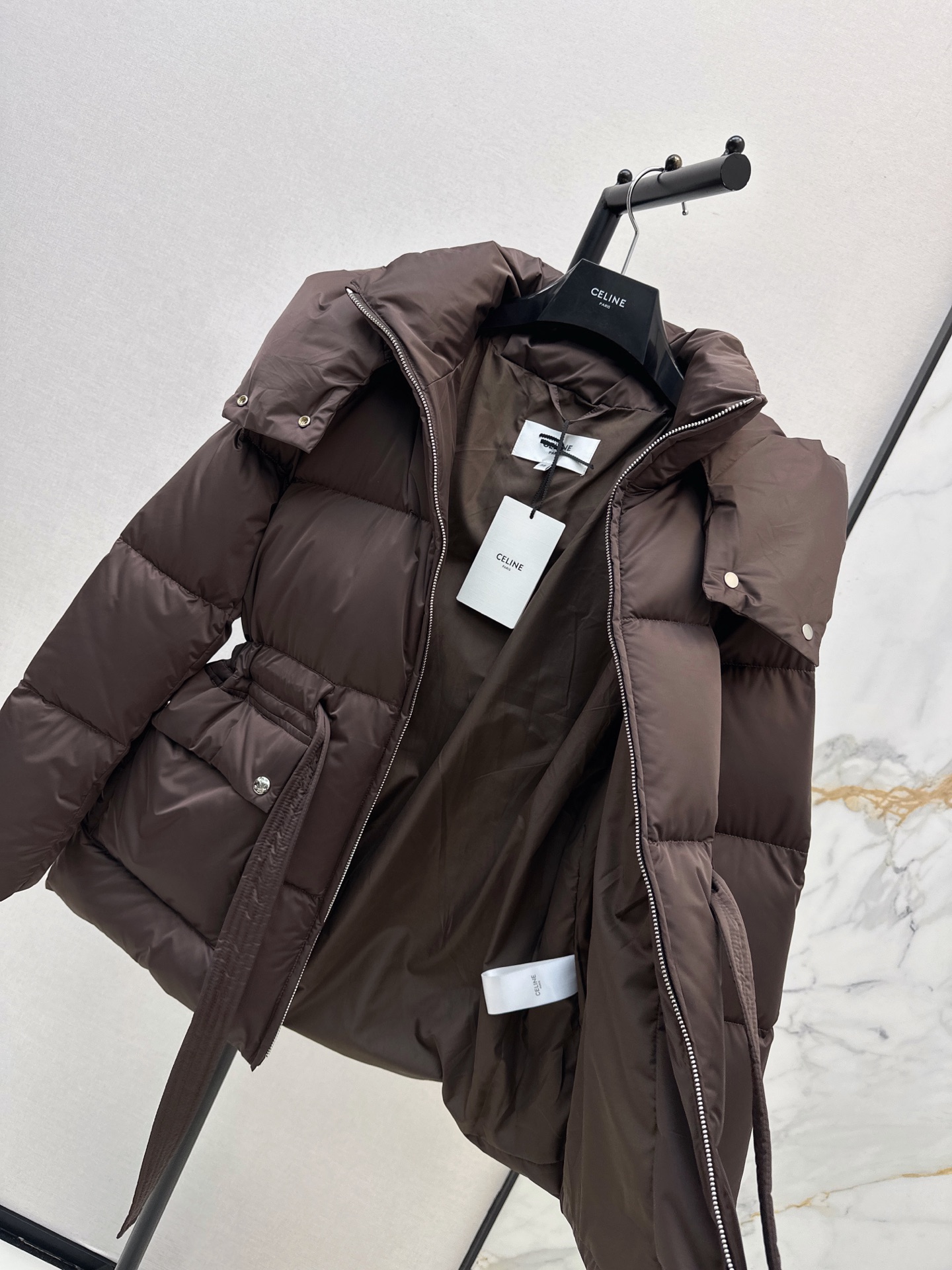 Celi 26fw hooded belted down jacket