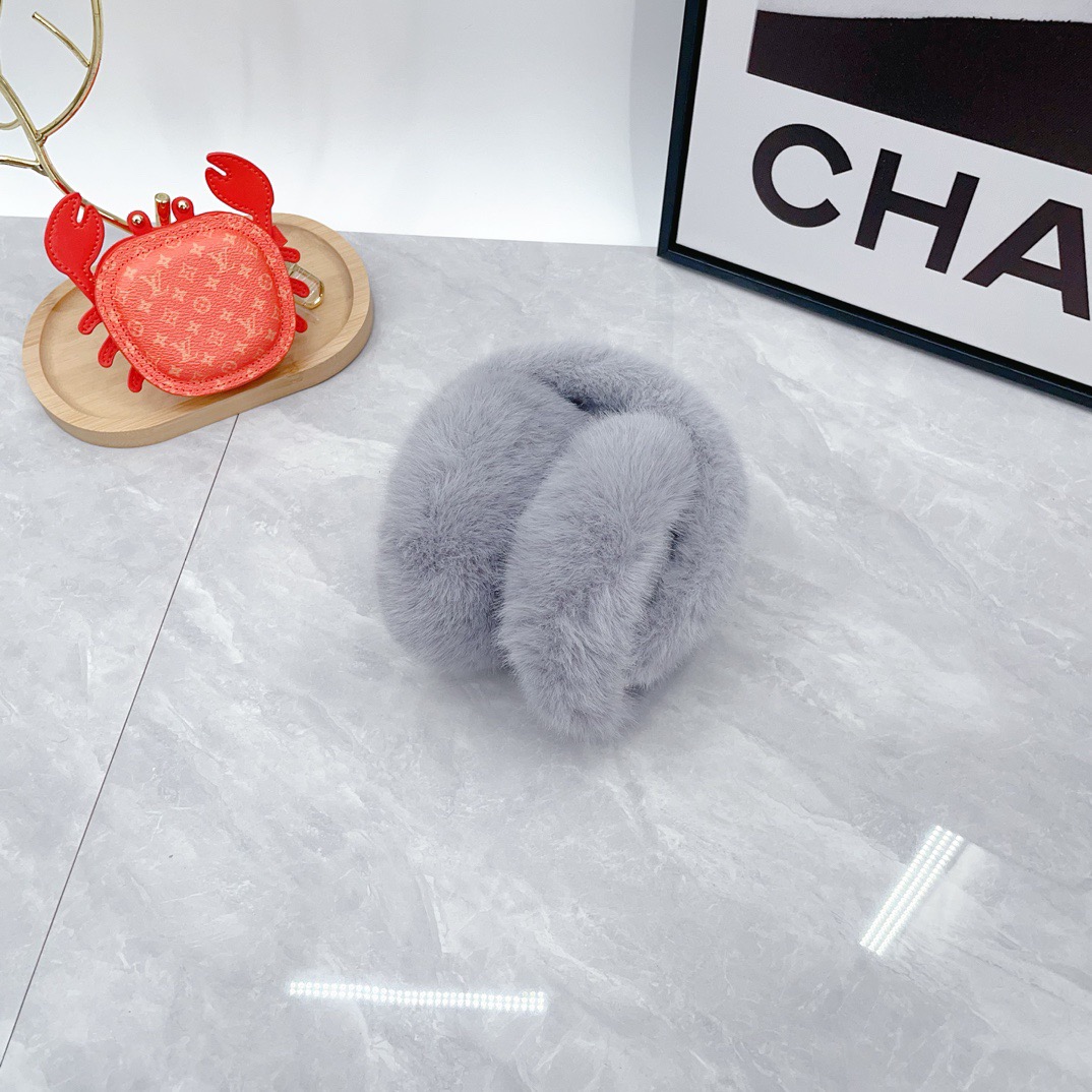CD 26fw fluffy fur-look earmuffs