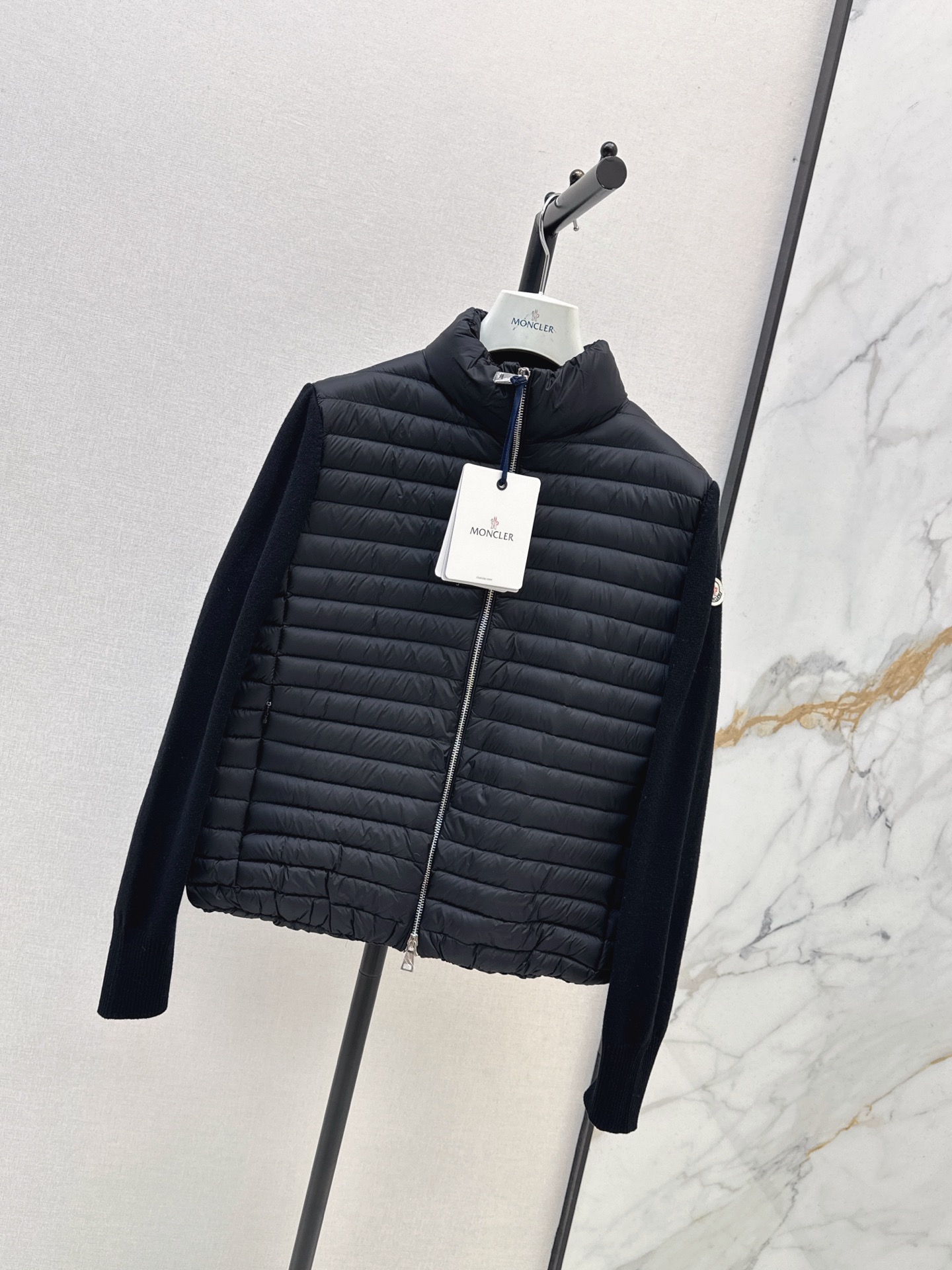 Monc 26fw cropped down jacket