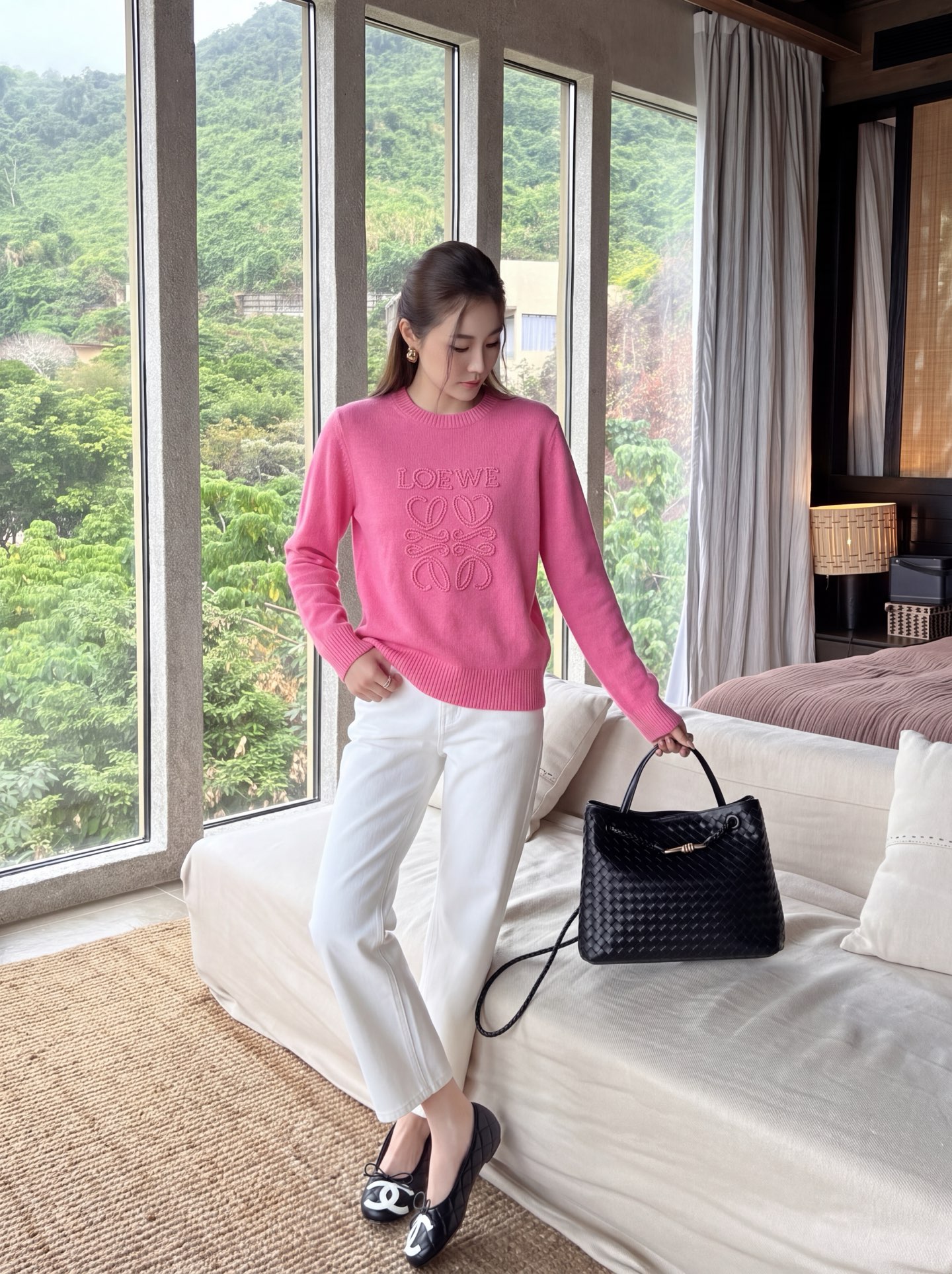 Loe 26fw embroidery sweater