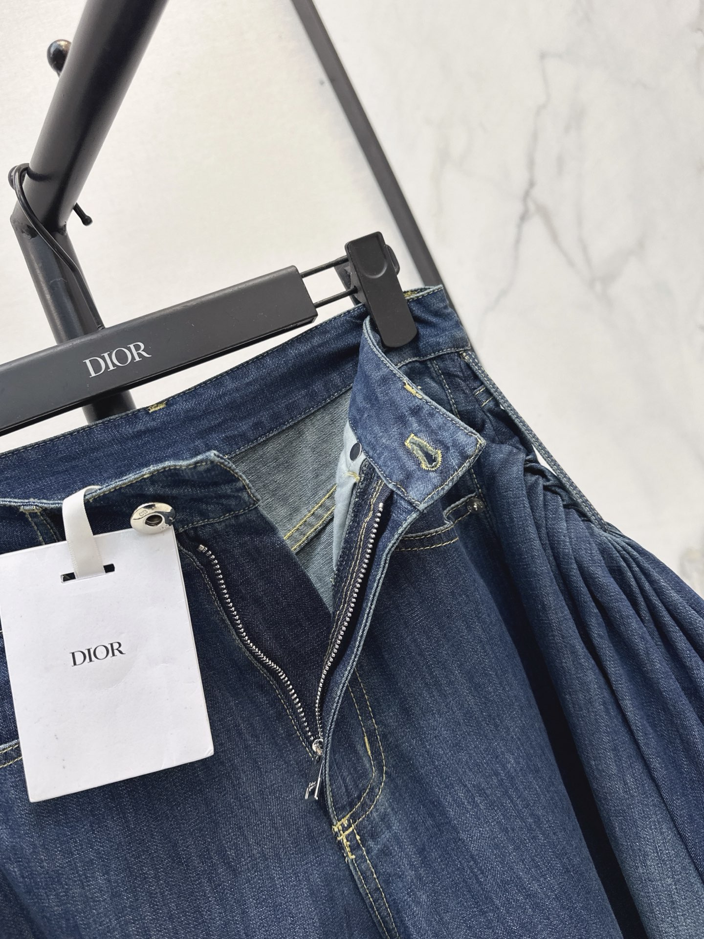 CD 26FW Side-Pleated Wide-Leg Jeans