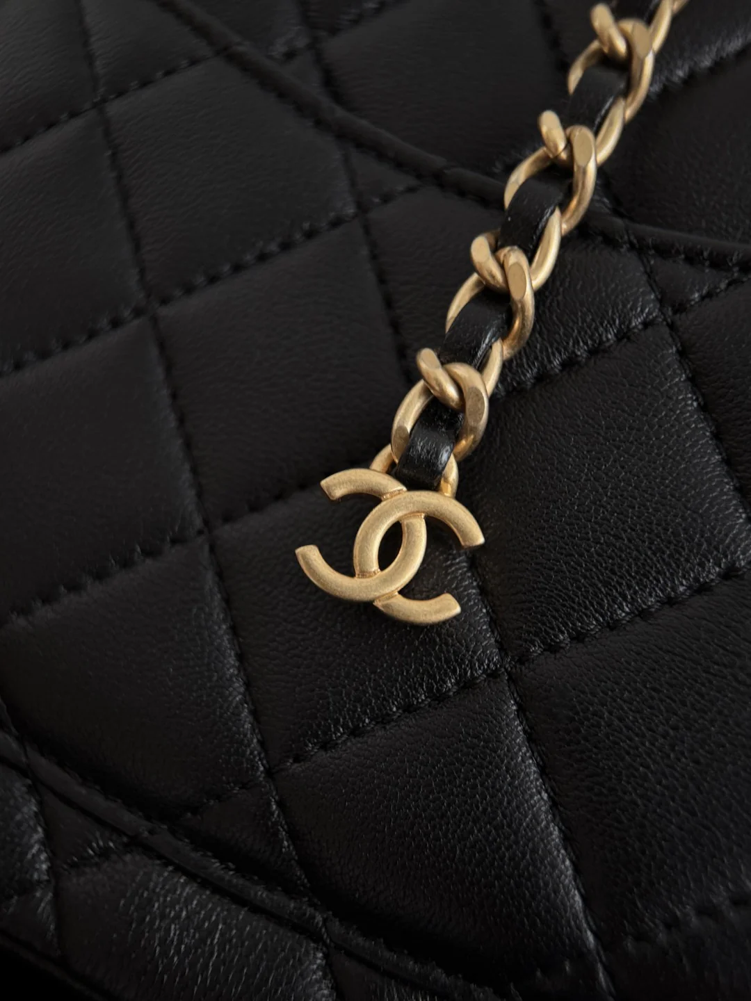 Chan cf18 chain shoulder bag