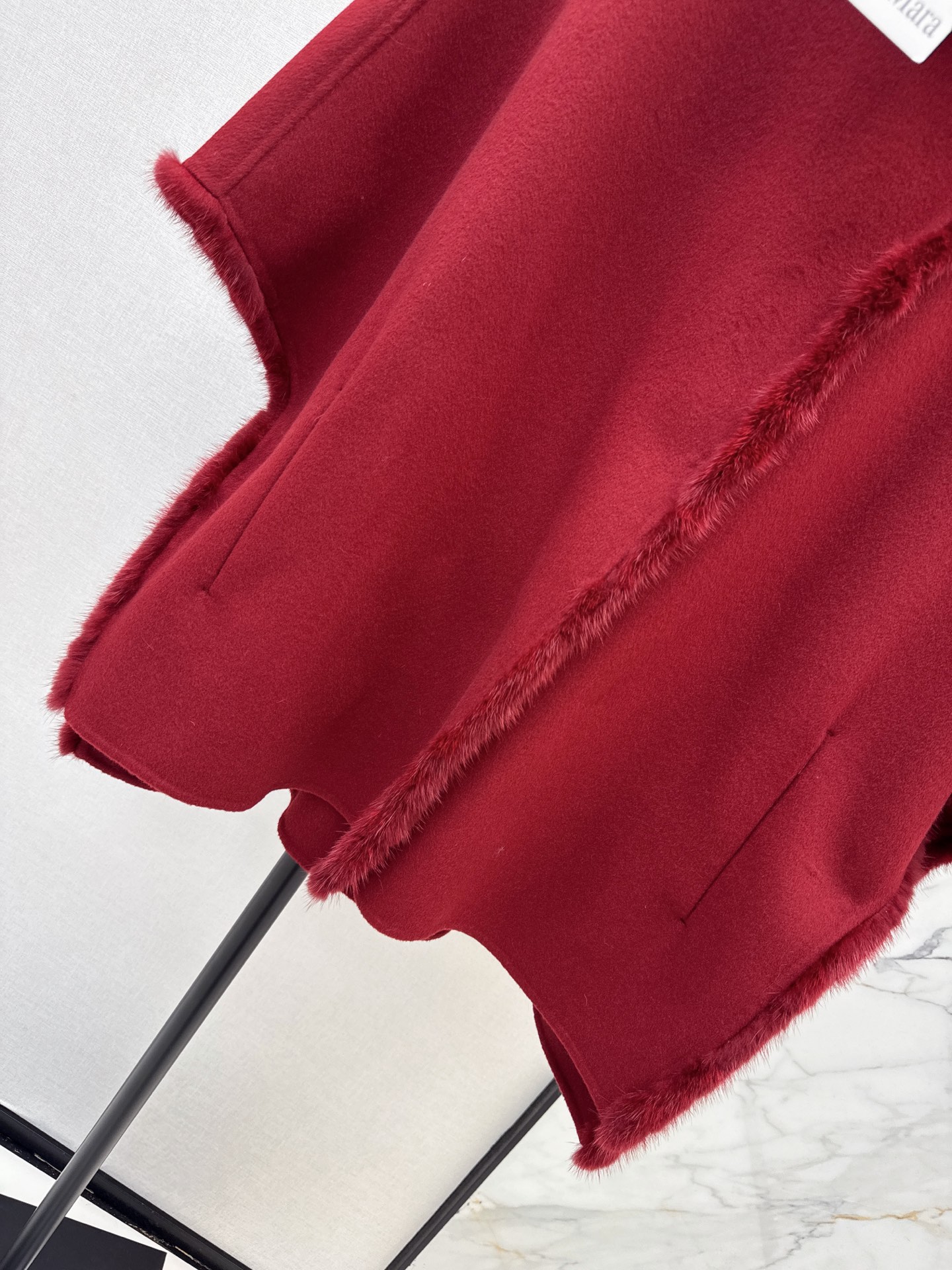 Max 26fw woolen cape jacket